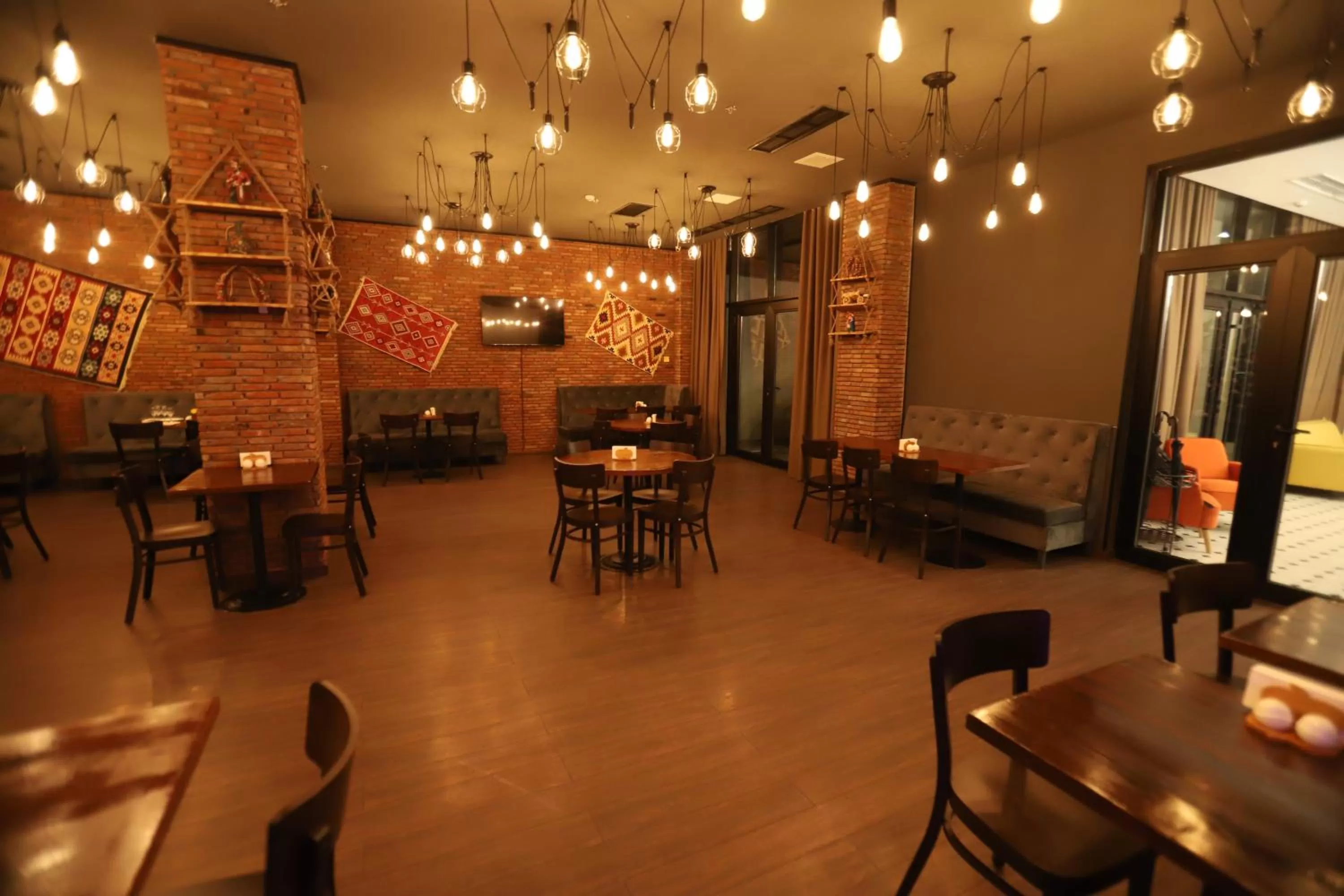 Breakfast, Restaurant/Places to Eat in Bricks Hotel