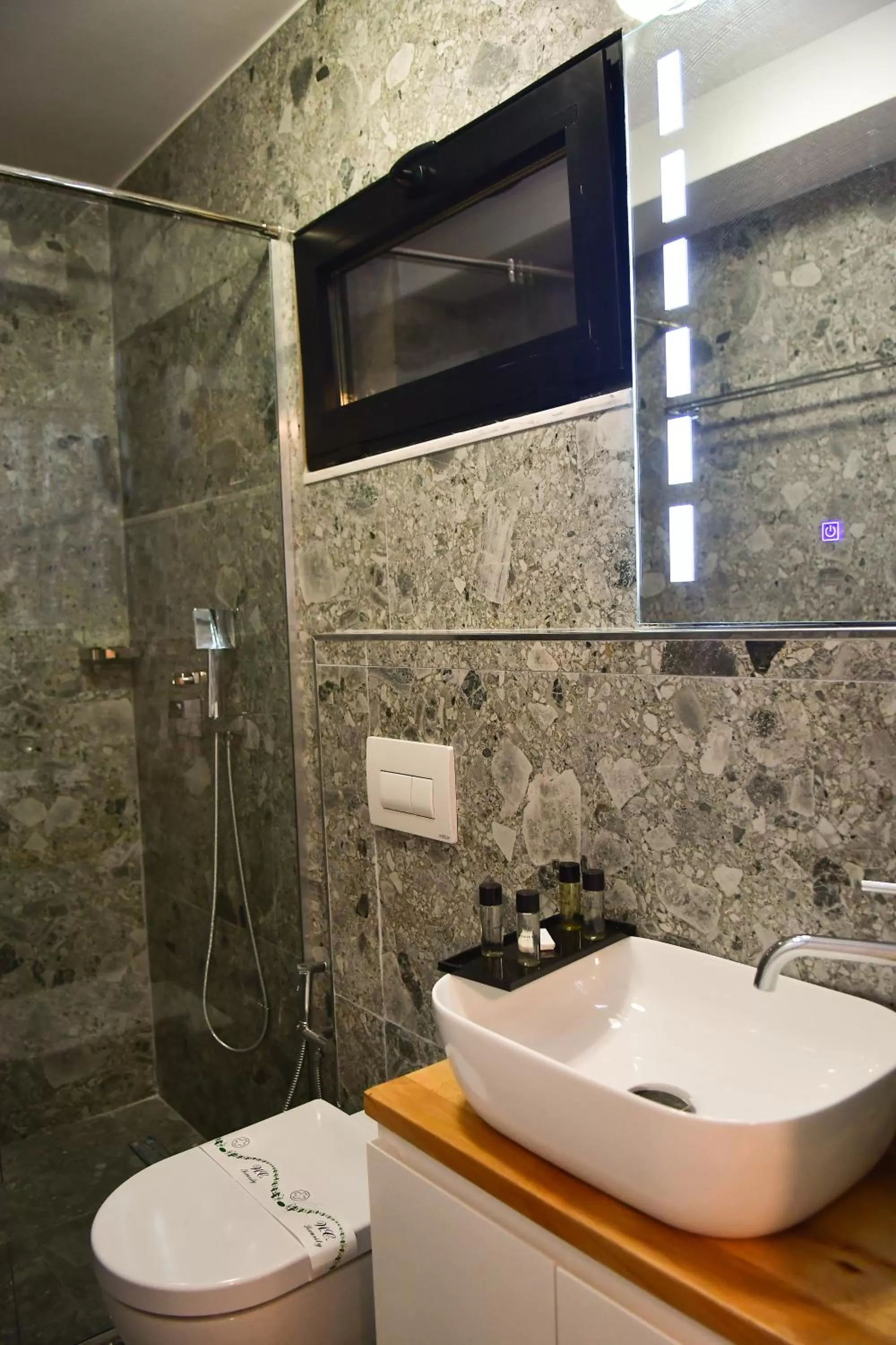 Shower, Bathroom in 313 Villa City Center Hotel