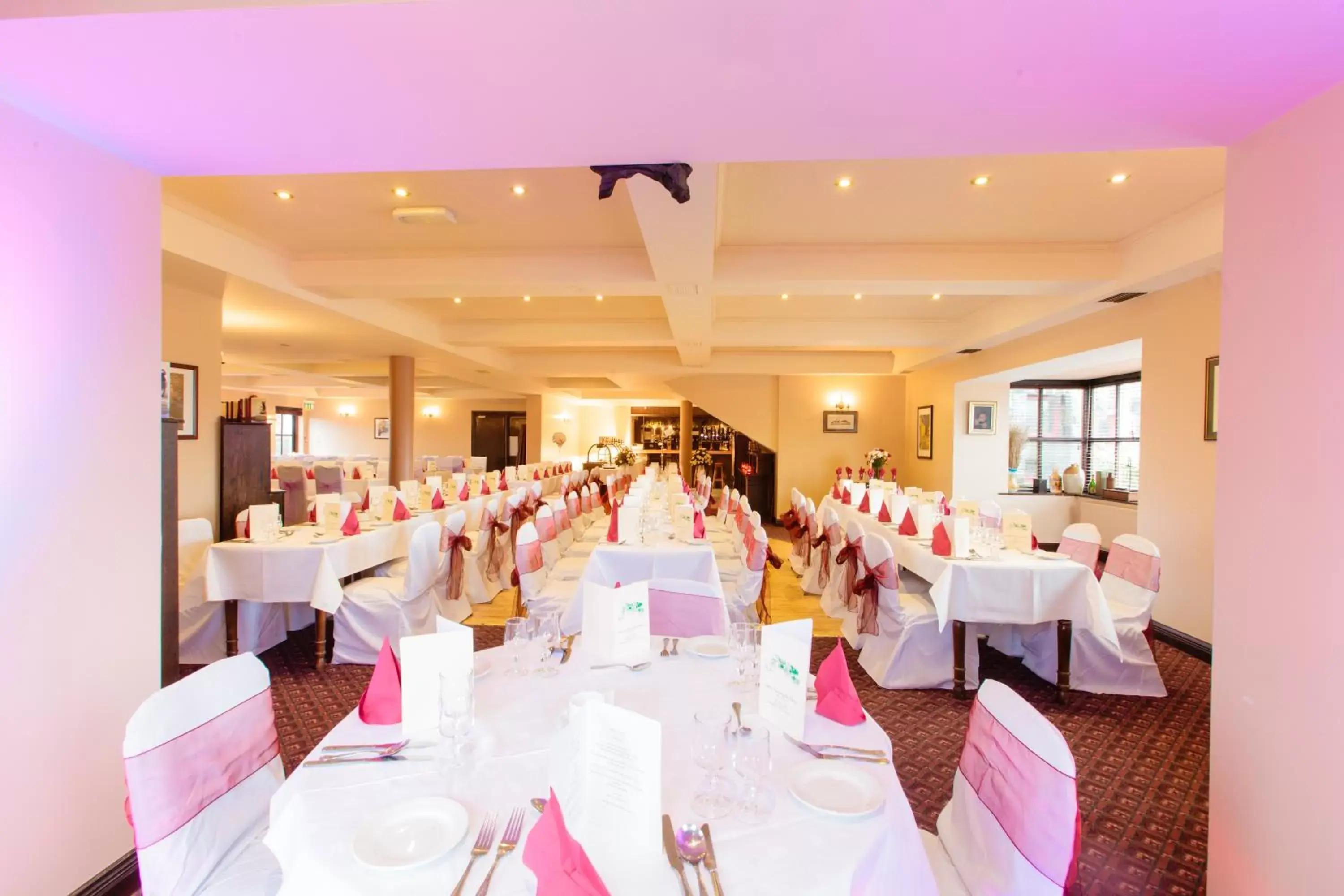 Banquet/Function facilities, Restaurant/Places to Eat in The Yeats County Inn Hotel