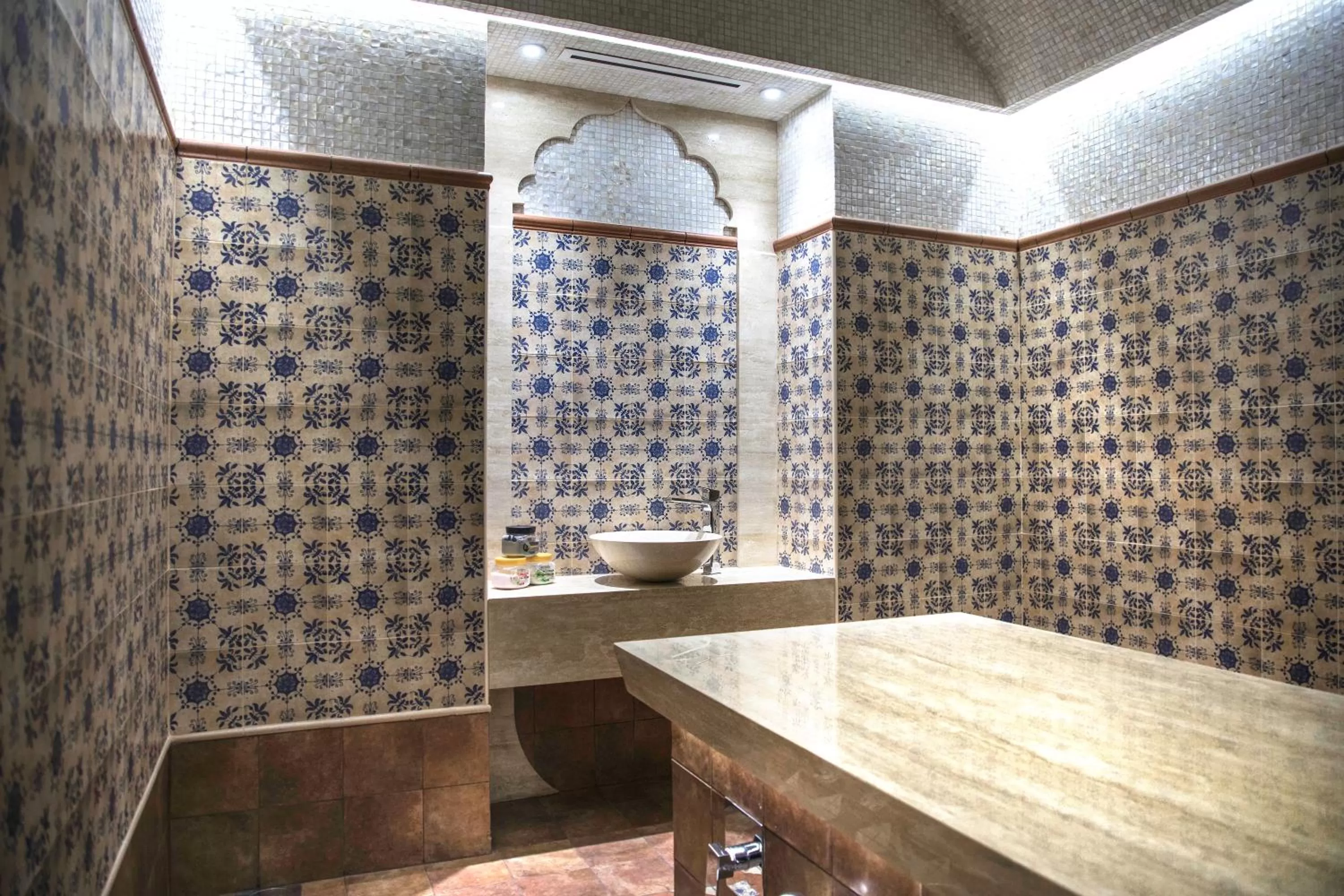 Massage in Elite Byblos Hotel