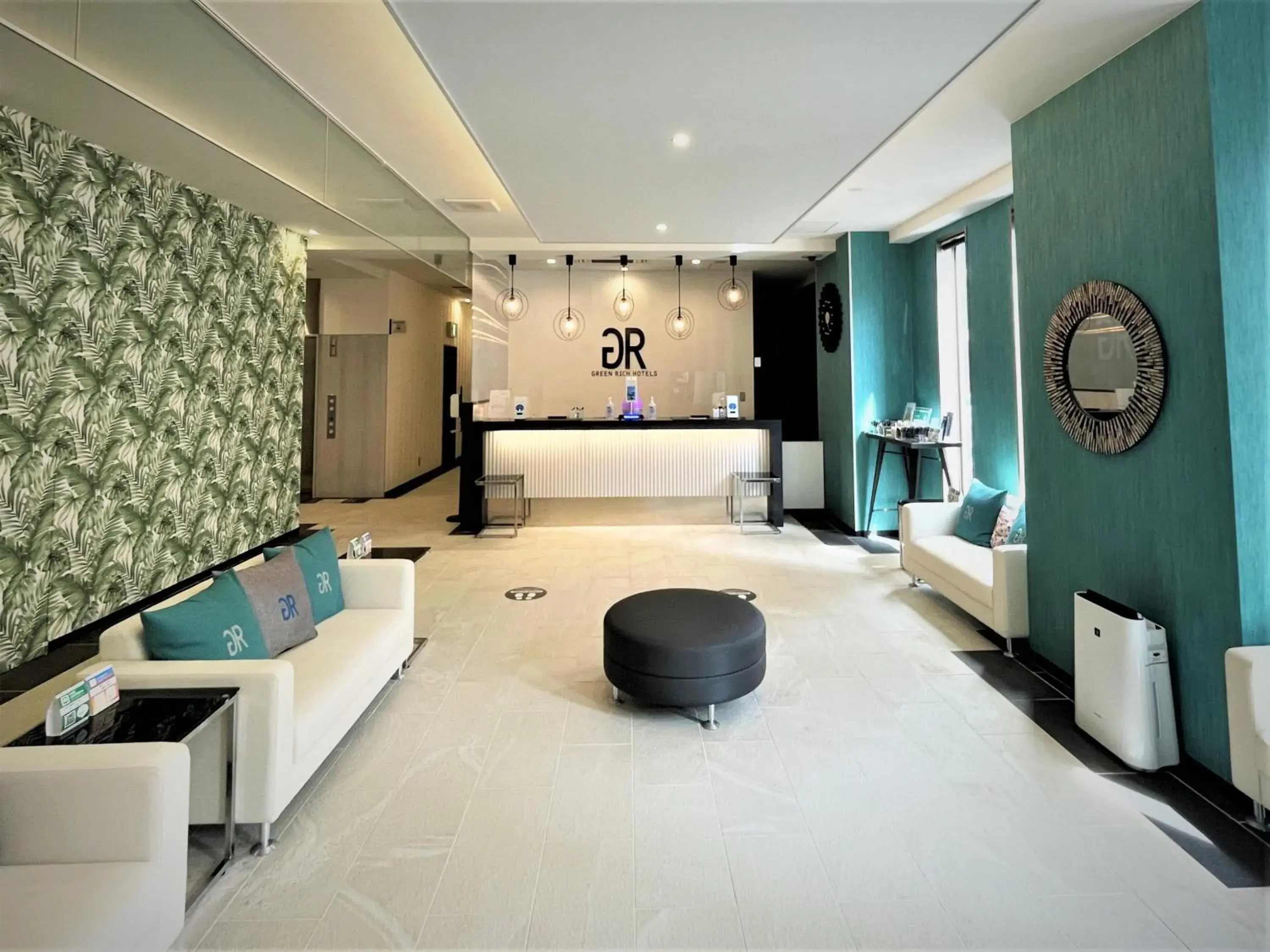 Lobby or reception in Green Rich Hotel Naha -Hotel & Capsule- Artificial hot spring Futamata Yunohana