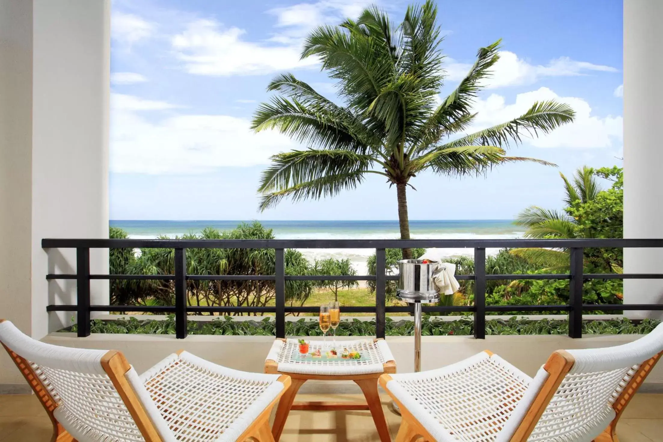 Photo of the whole room in Centara Ceysands Resort & Spa Sri Lanka