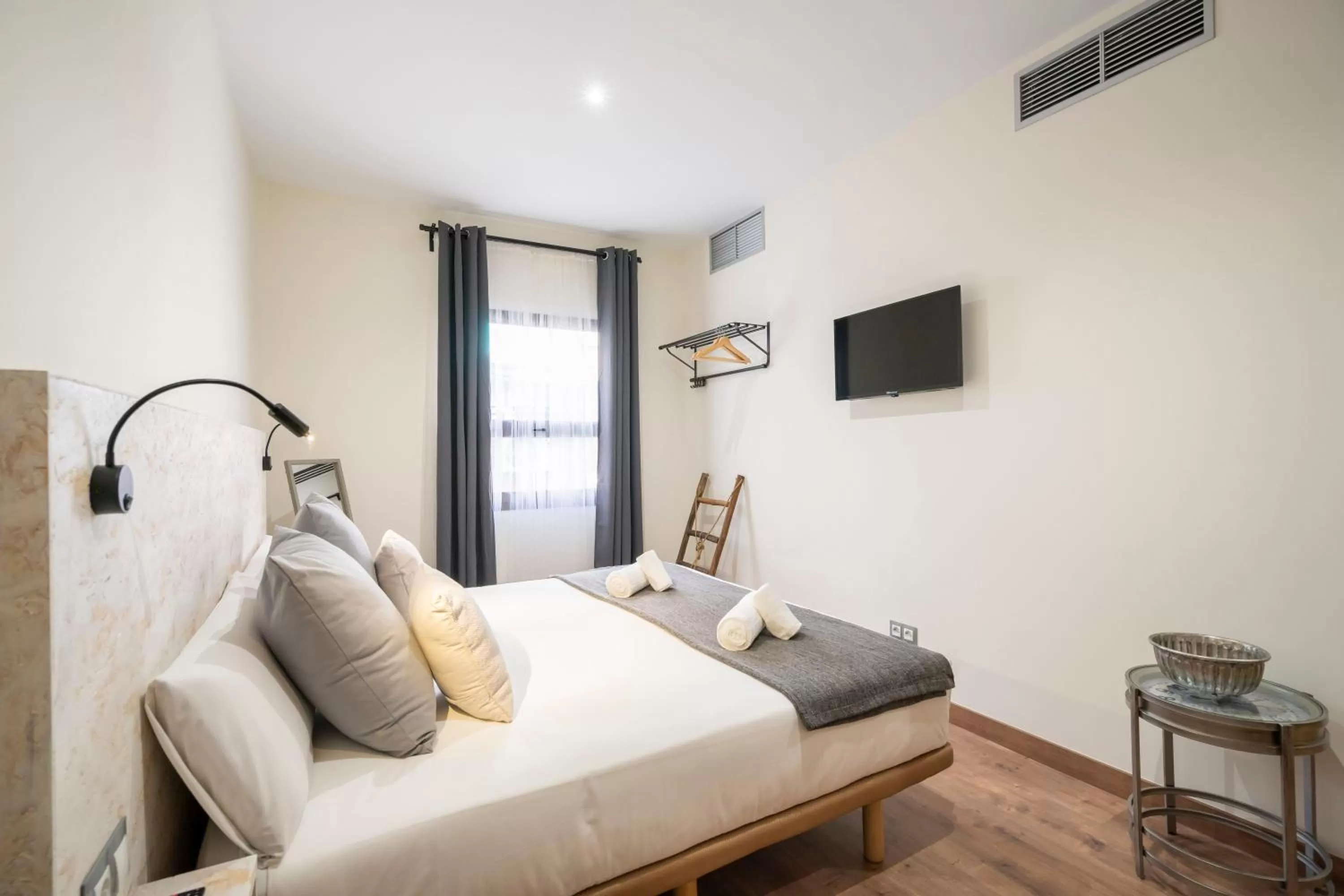 Bed in Dobo Azacanes Hostal