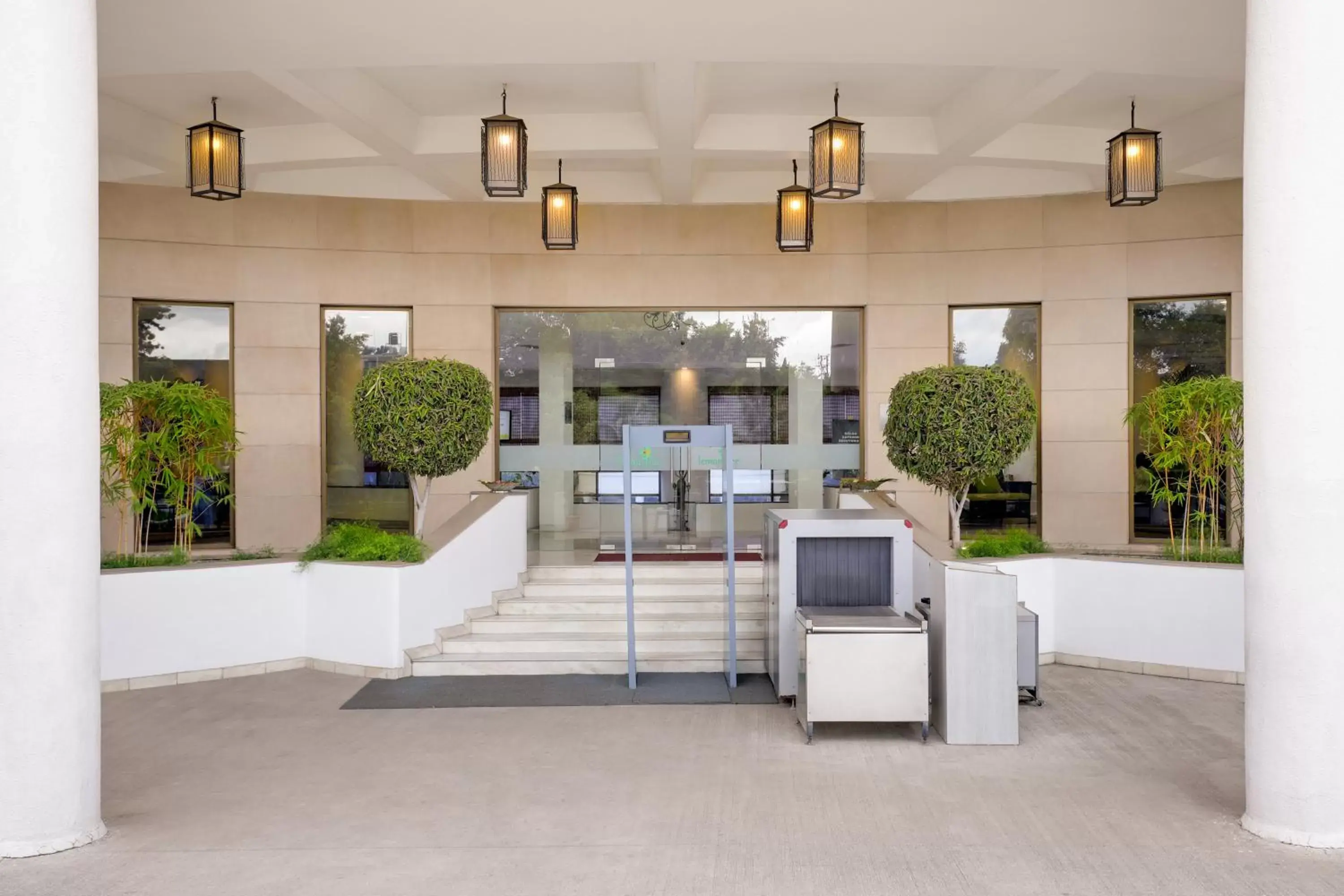 Facade/entrance in Lemon Tree Hotel, Aurangabad