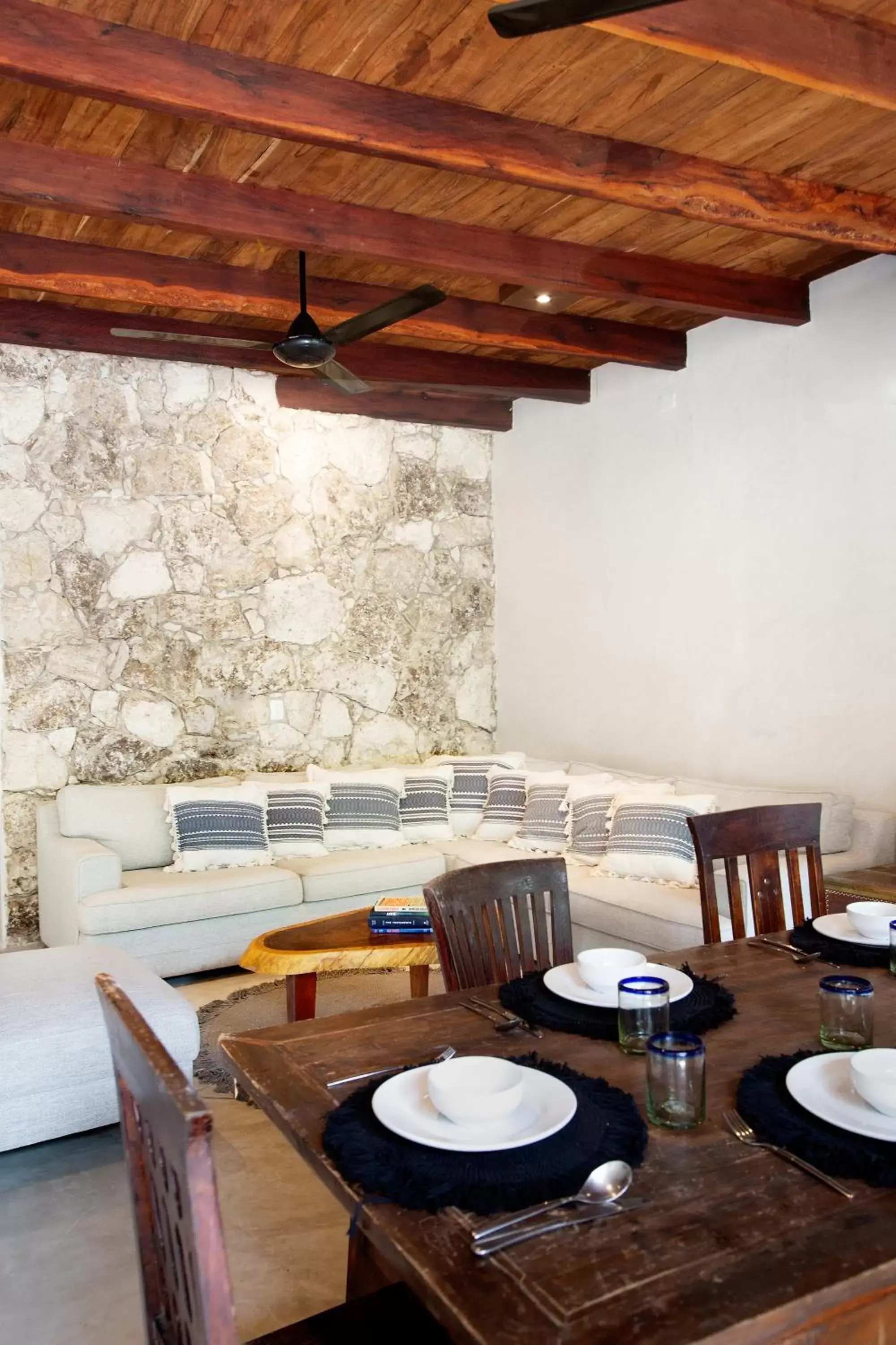 Living room, Dining Area in Amansala Resort