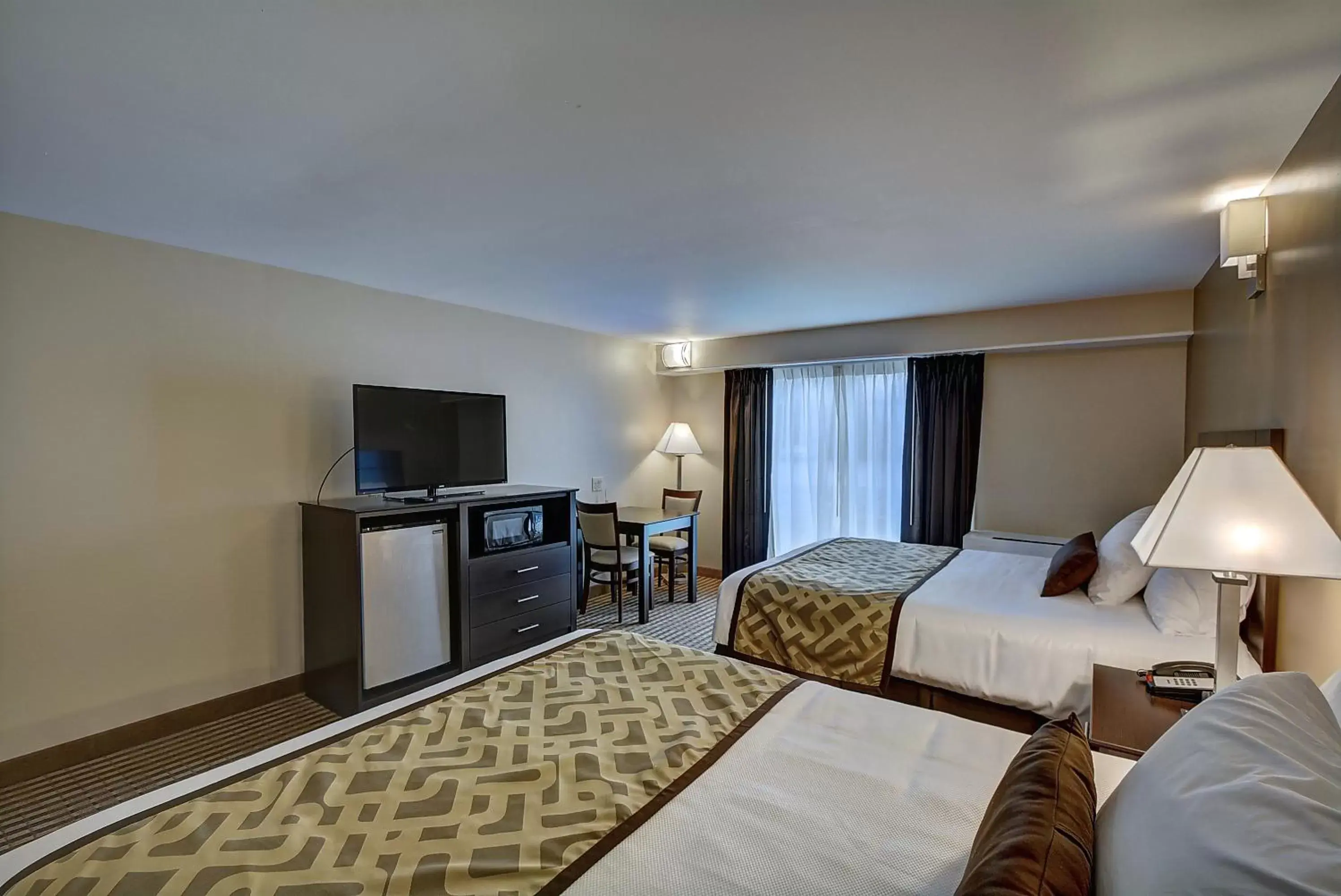 Bed in The Putney Inn Bed in The Putney Inn