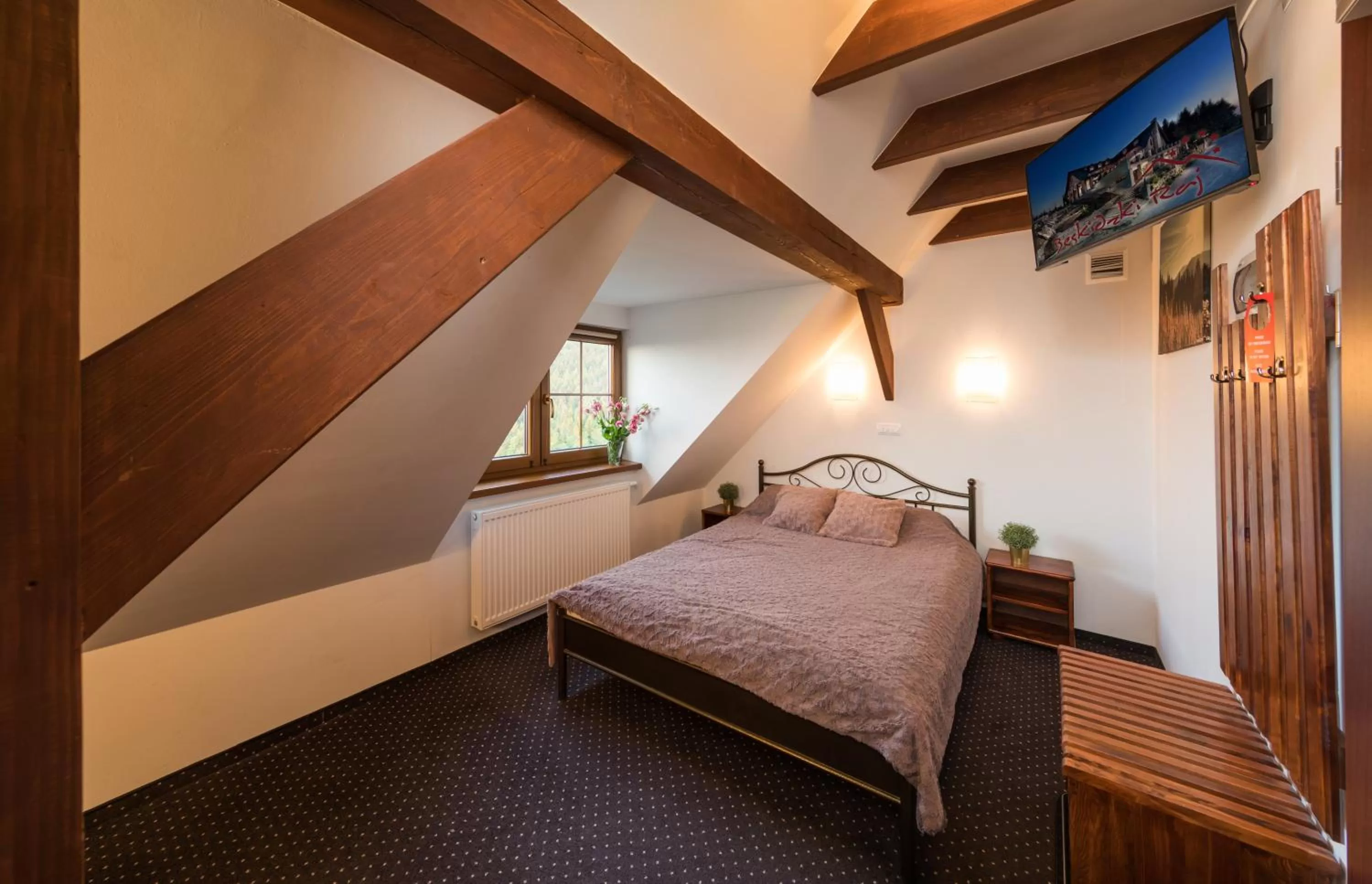 Bed in Hotel Beskidzki Raj Medical SPA