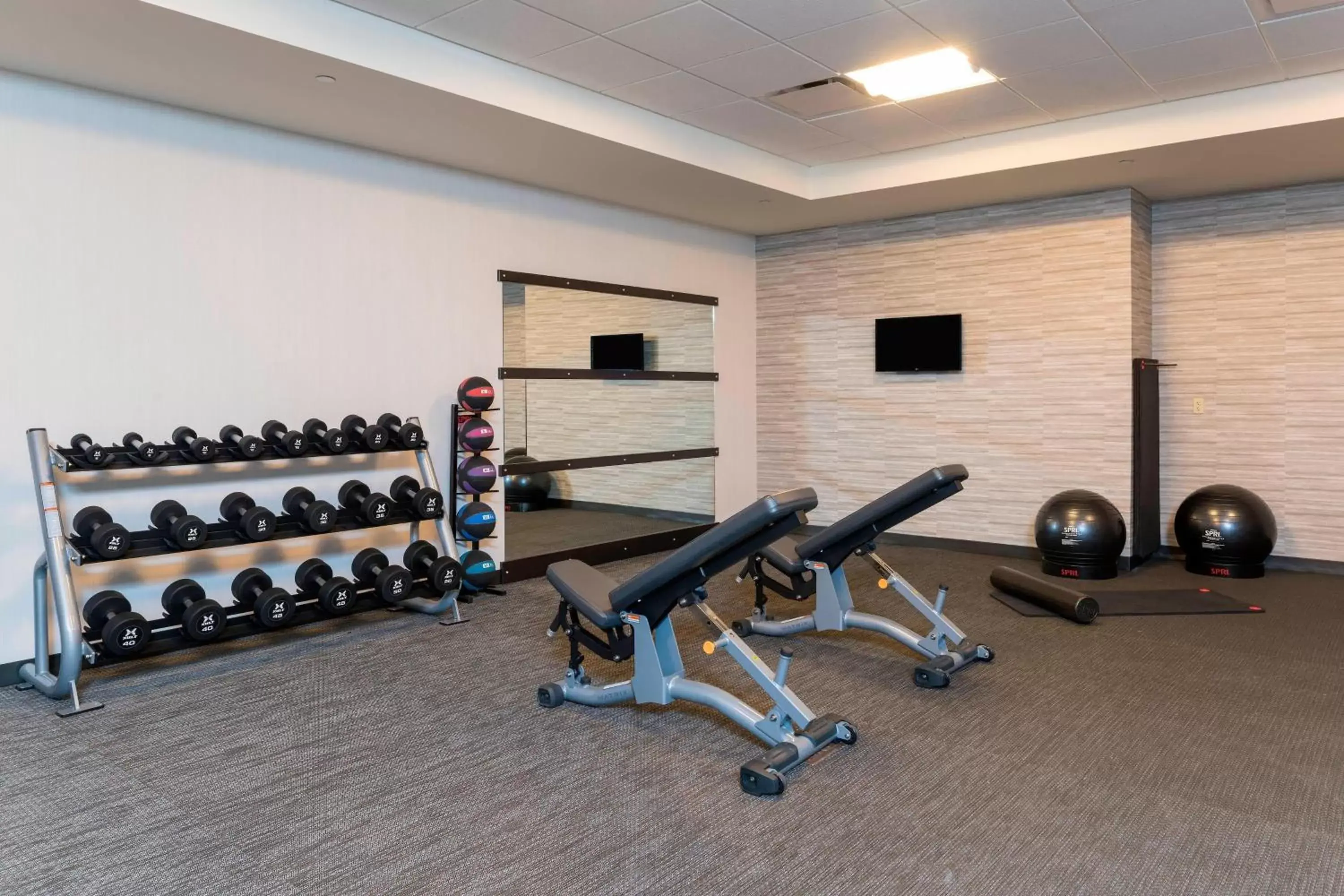 Fitness centre/facilities, Fitness Center/Facilities in Courtyard Louisville Downtown