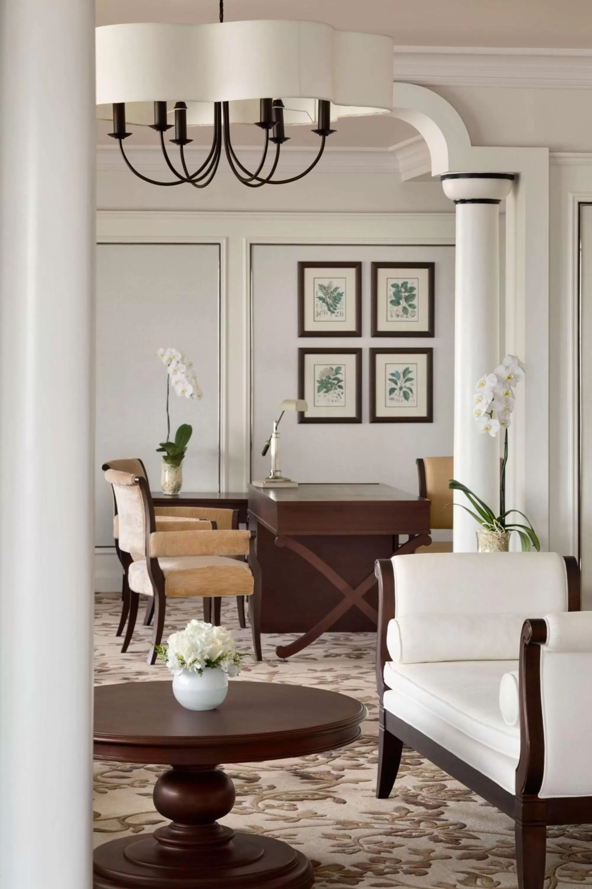 Living room in Shangri-La Bangkok