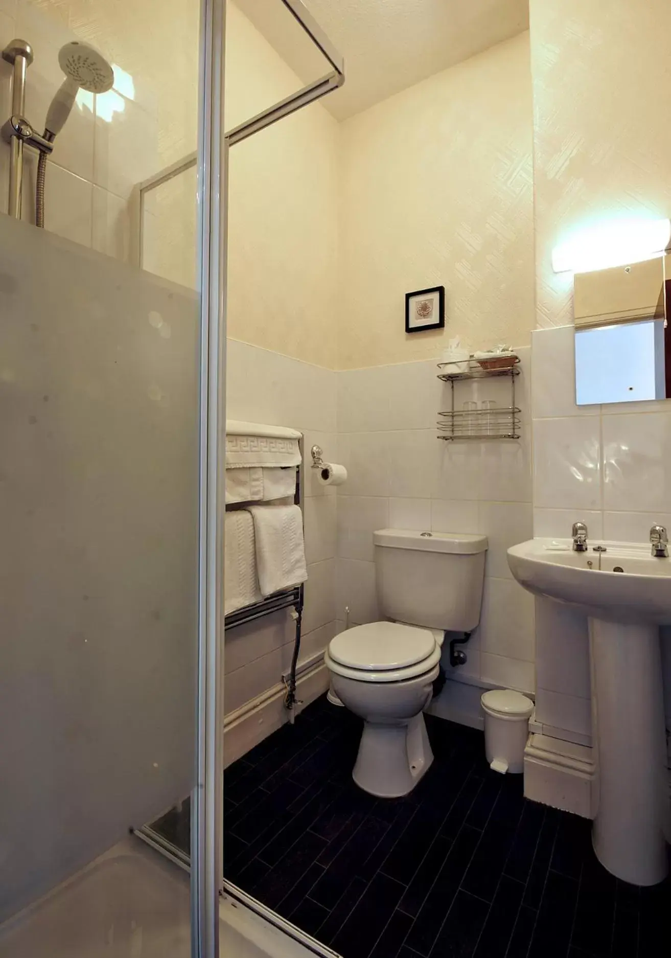 Bathroom in St Marys Guest House