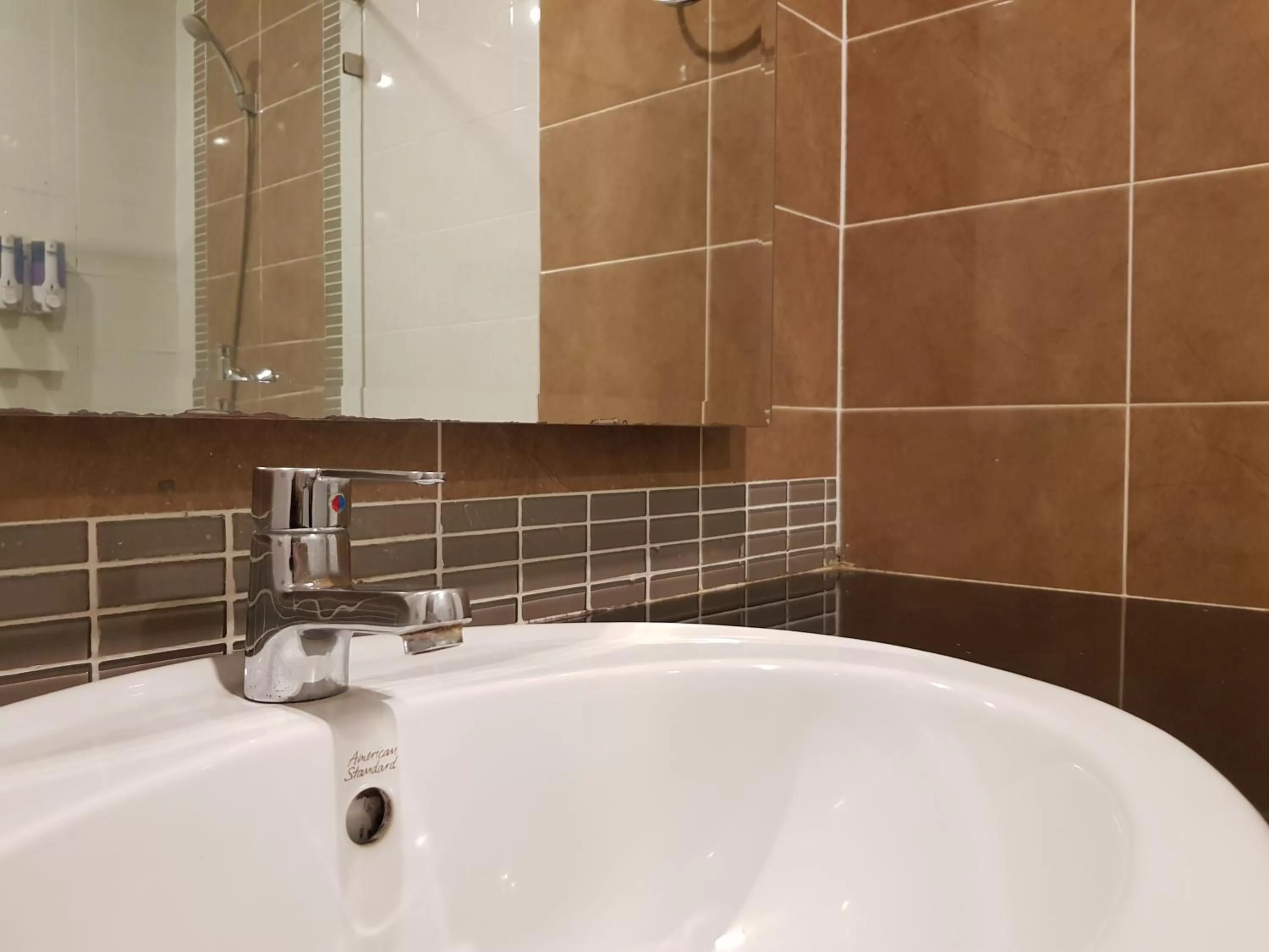 Bathroom in Pangviman Place Resotel SHA Plus