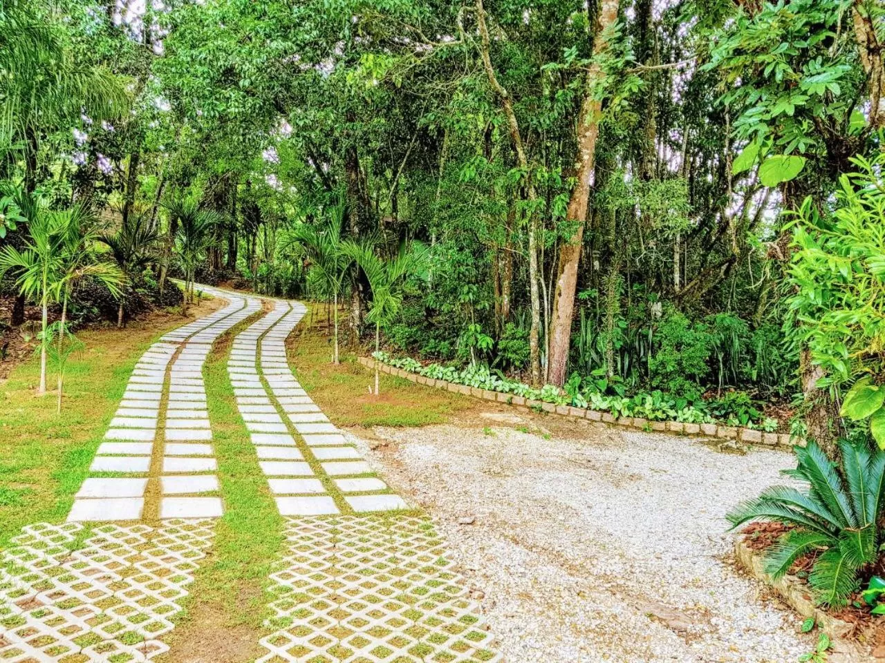Garden in Pousada Santa Thereza
