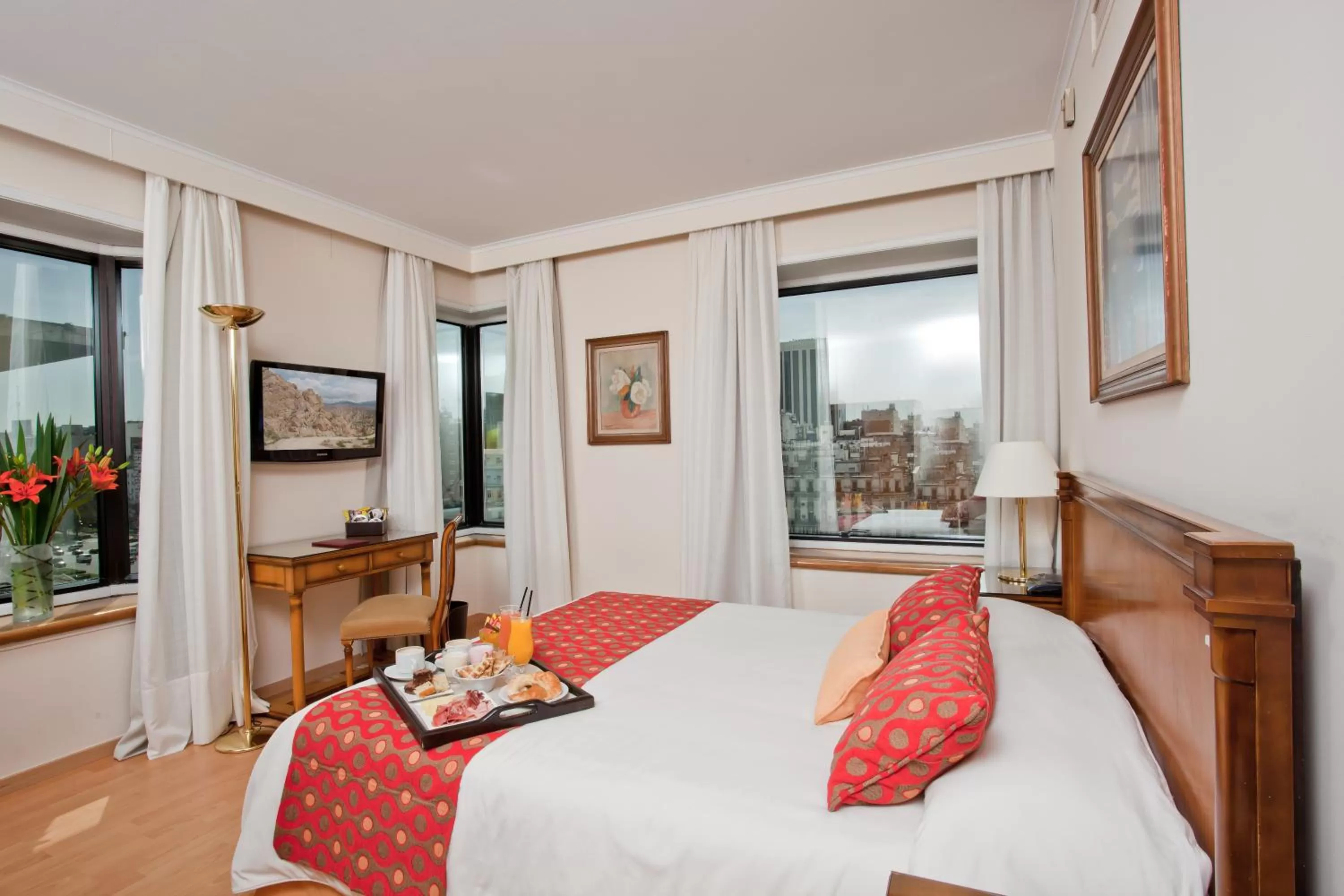 Photo of the whole room, Bed in Imperial Park Hotel