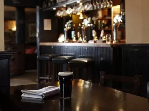 Dining area, Lounge/Bar in The Steam Packet Inn