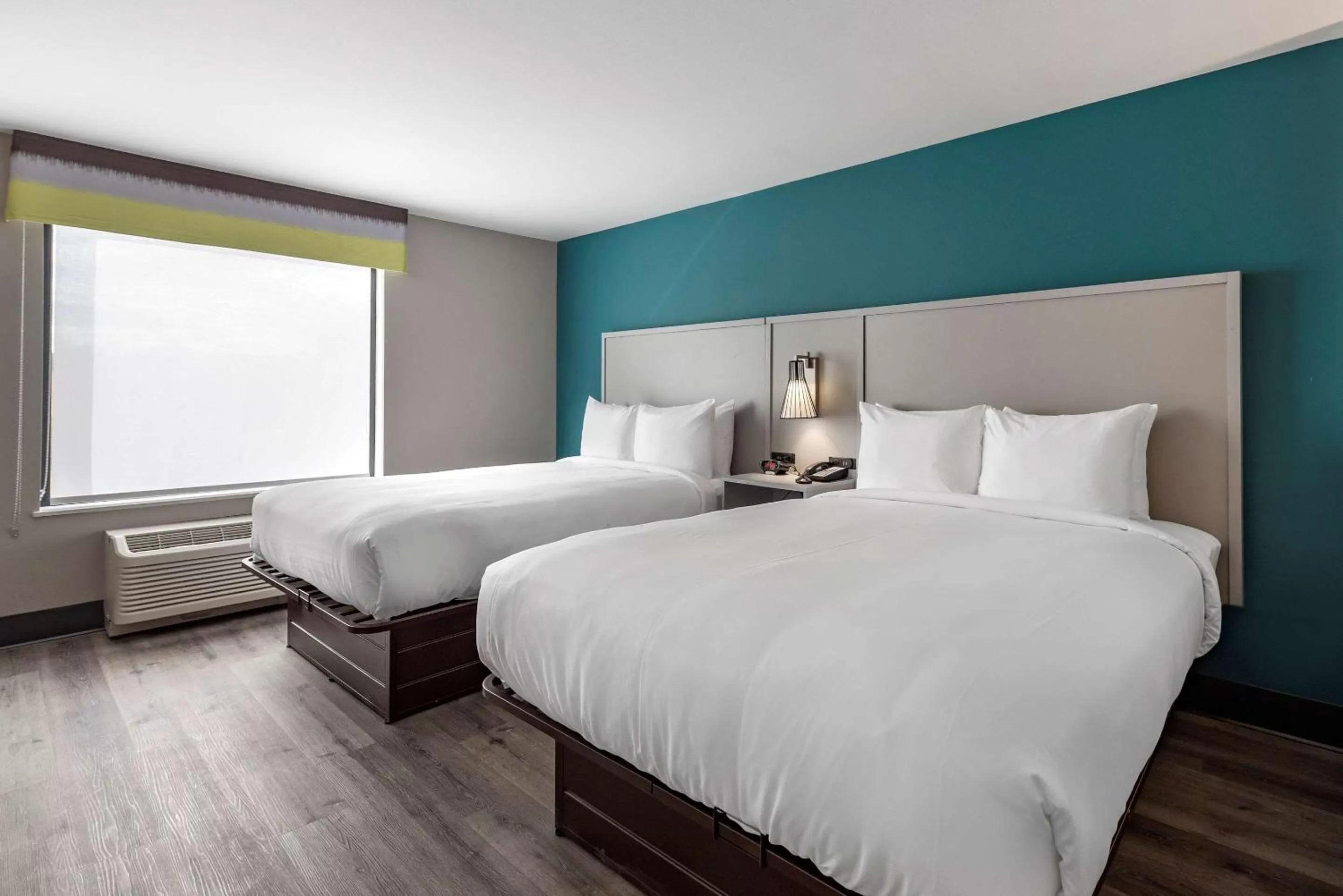 Bedroom, Bed in Comfort Suites Colorado Springs East - Medical Center Area