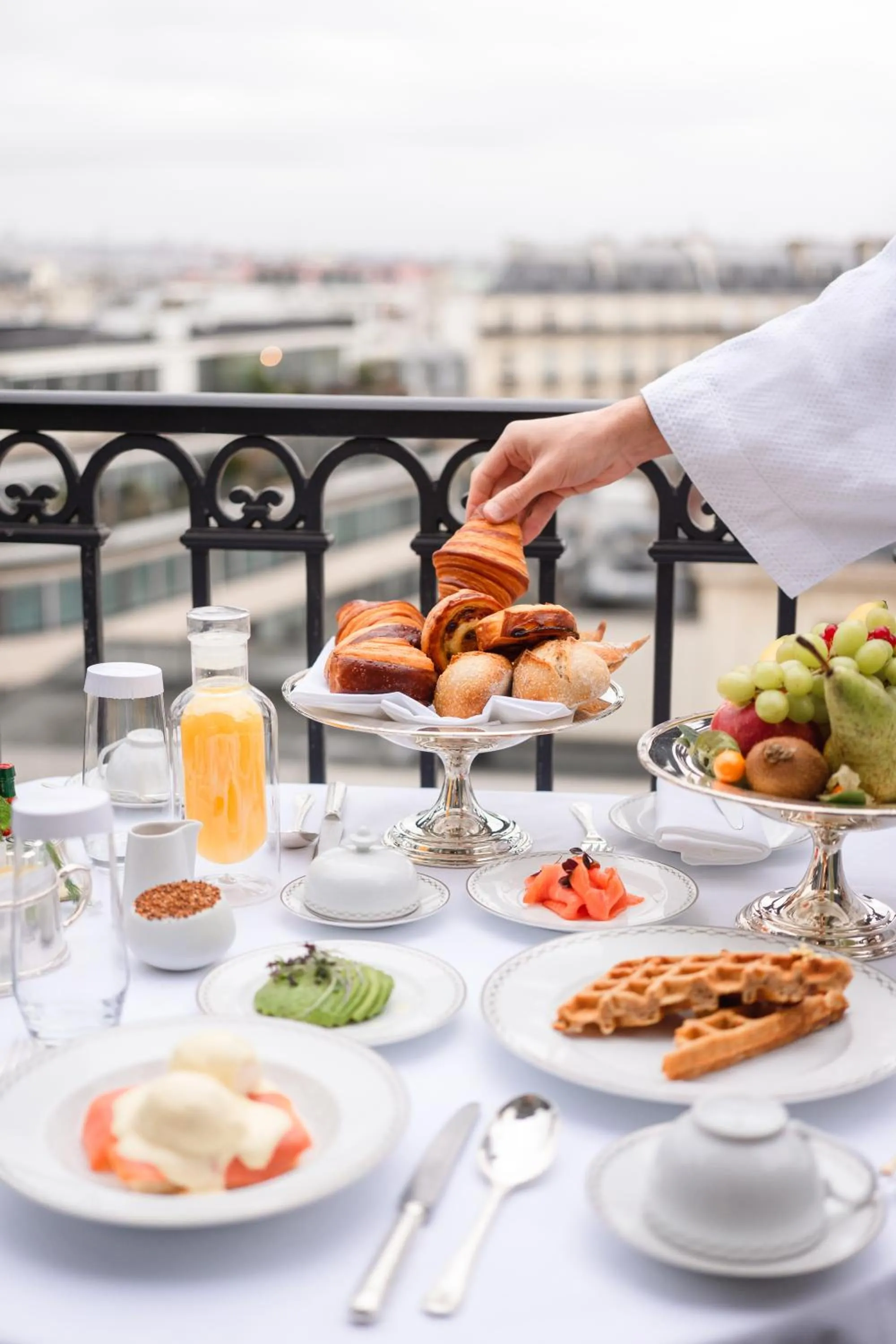 Breakfast in The Peninsula Paris