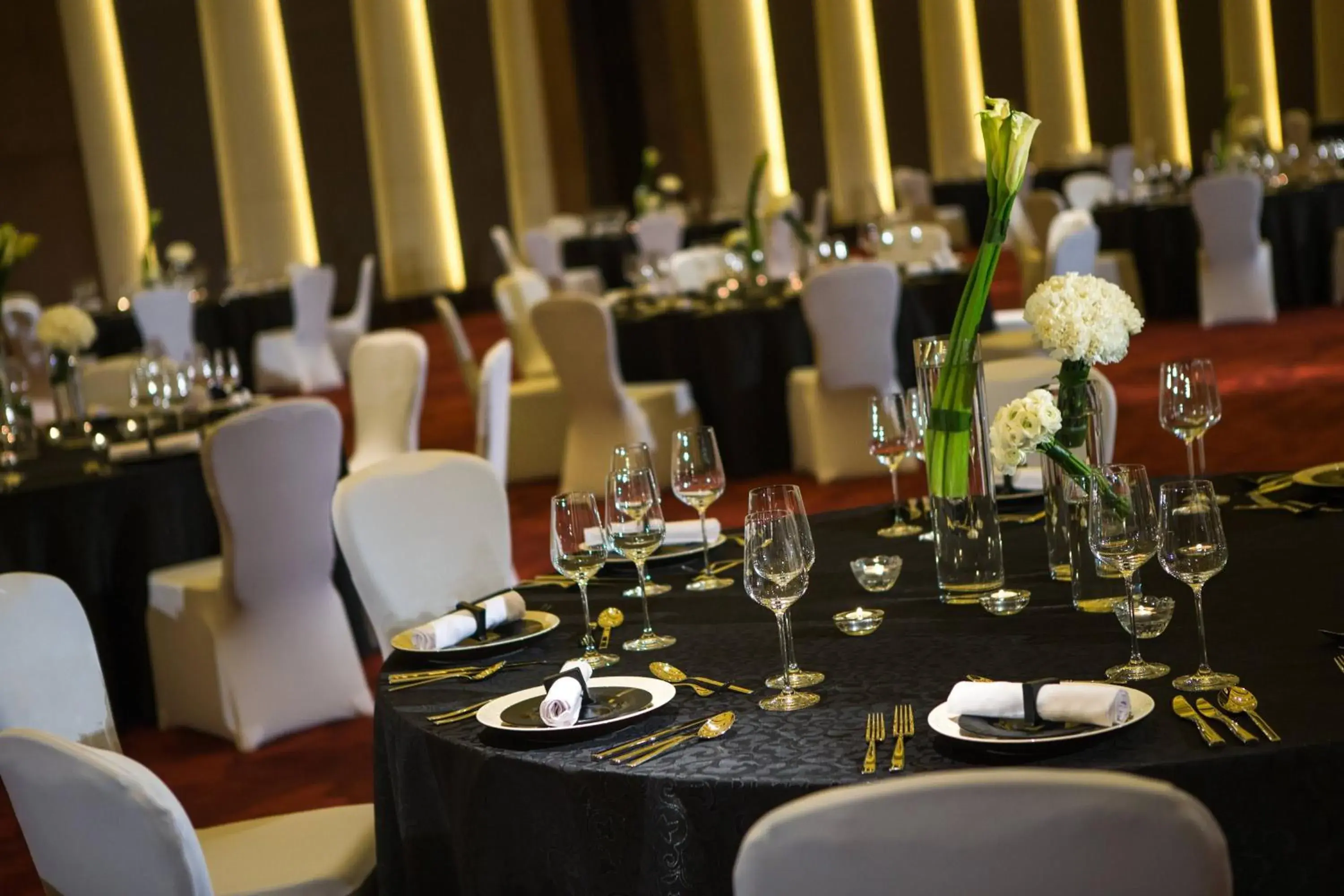 Meeting/conference room, Restaurant/Places to Eat in Renaissance Nanjing Olympic Centre Hotel