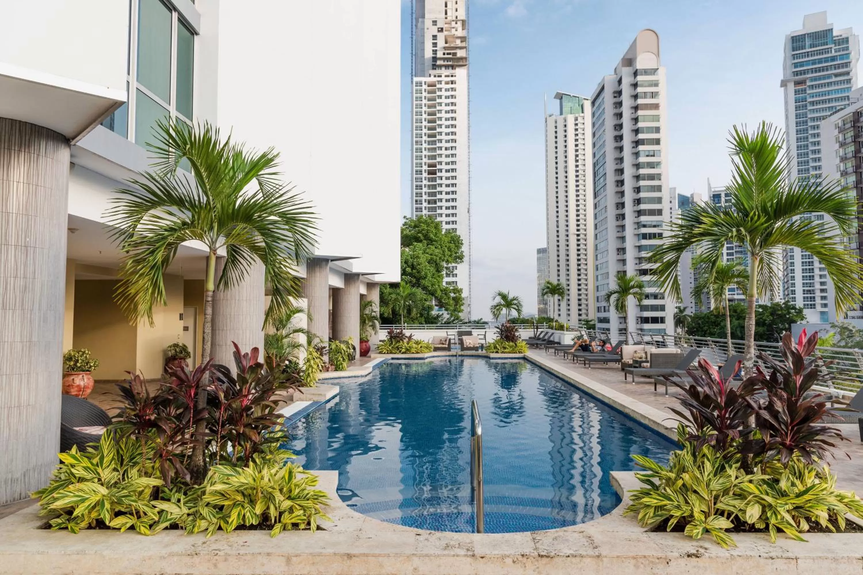 Swimming pool in Marriott Executive Apartments Panama City, Finisterre