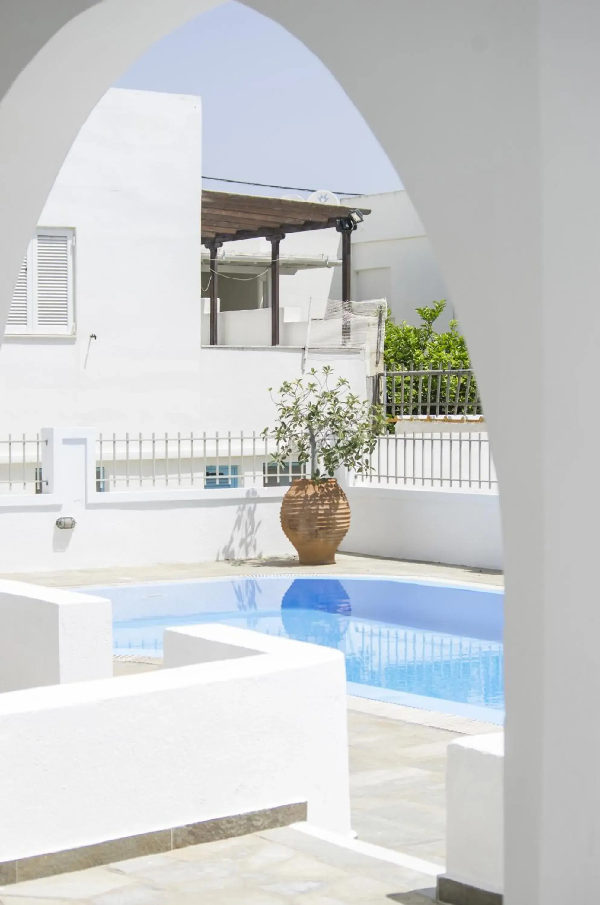 Property building, Swimming Pool in Nissos Thira