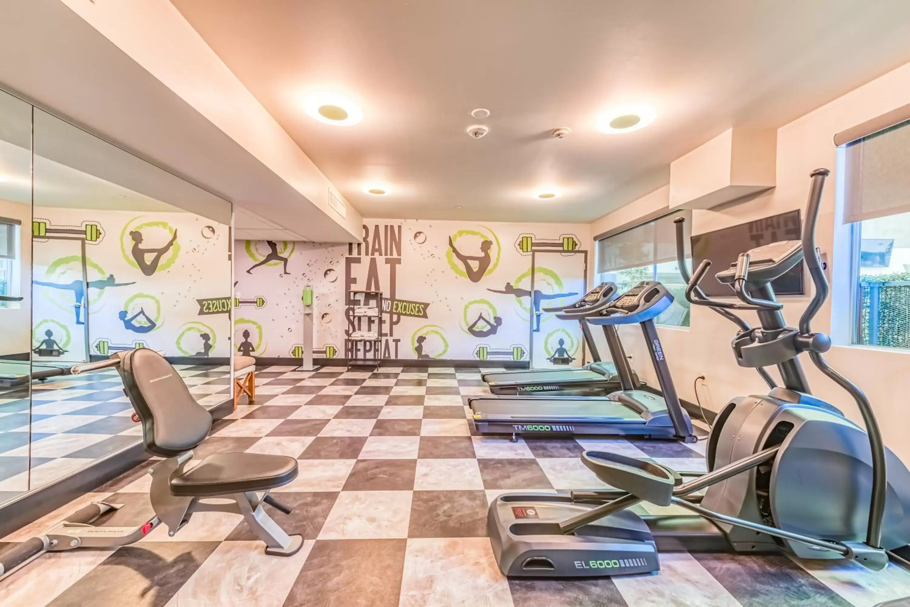 Fitness centre/facilities, Fitness Center/Facilities in Lexen Hotel - North Hollywood Near Universal Studios