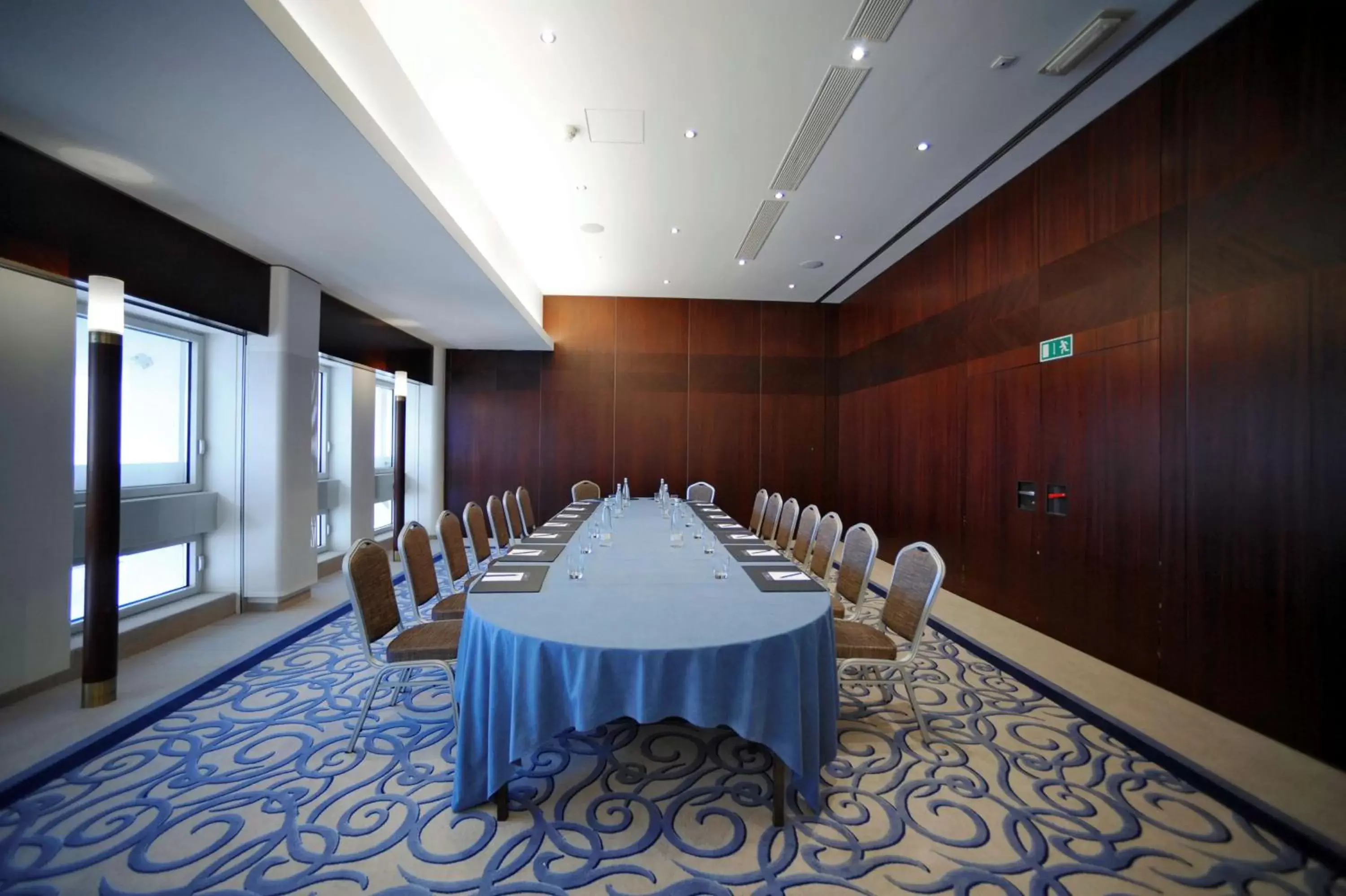 Meeting/conference room in Best Western Premier Hotel Beaulac