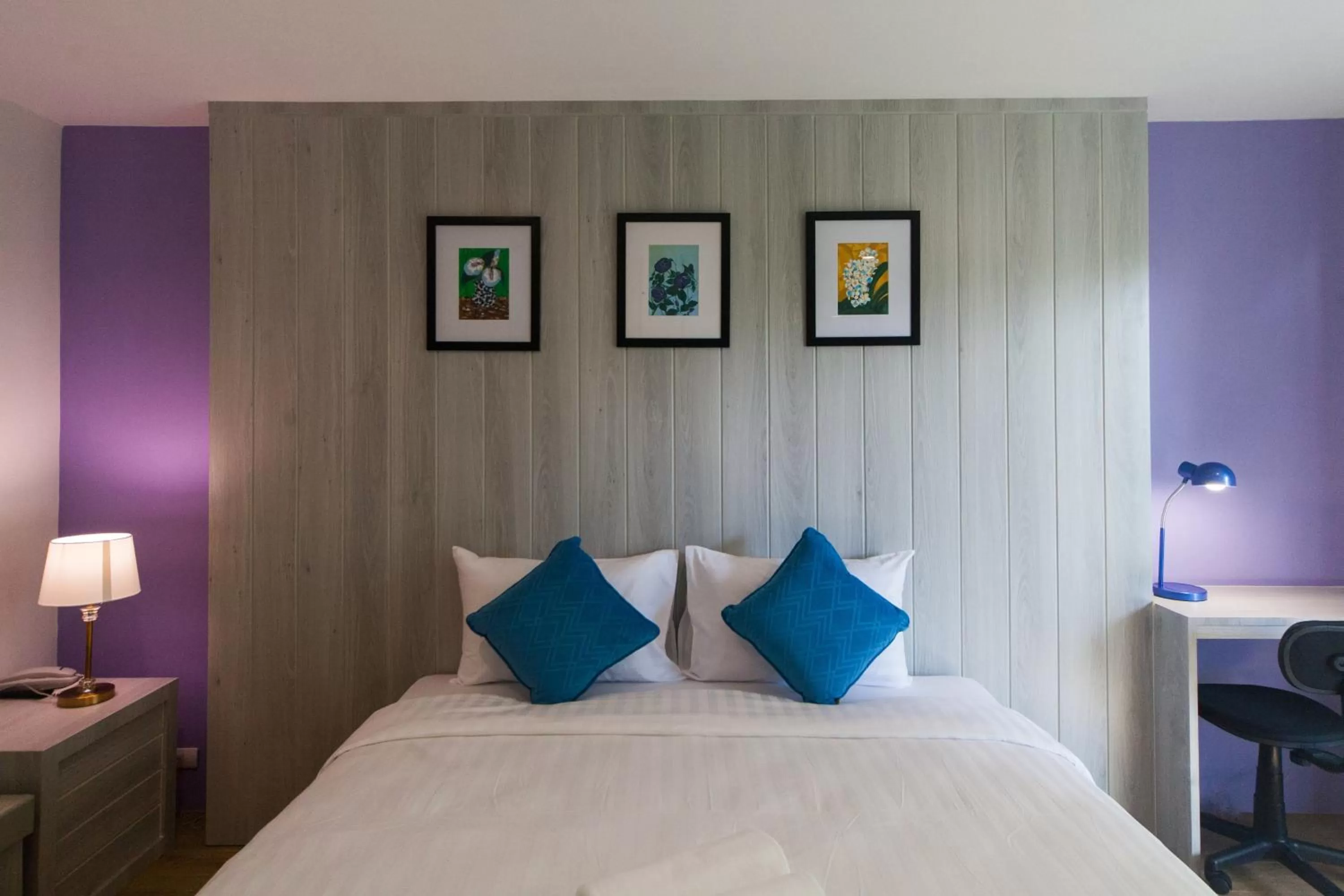 Bedroom, Bed in Anchan Laguna Hotel โรงแรมอัญชันลากูน่า