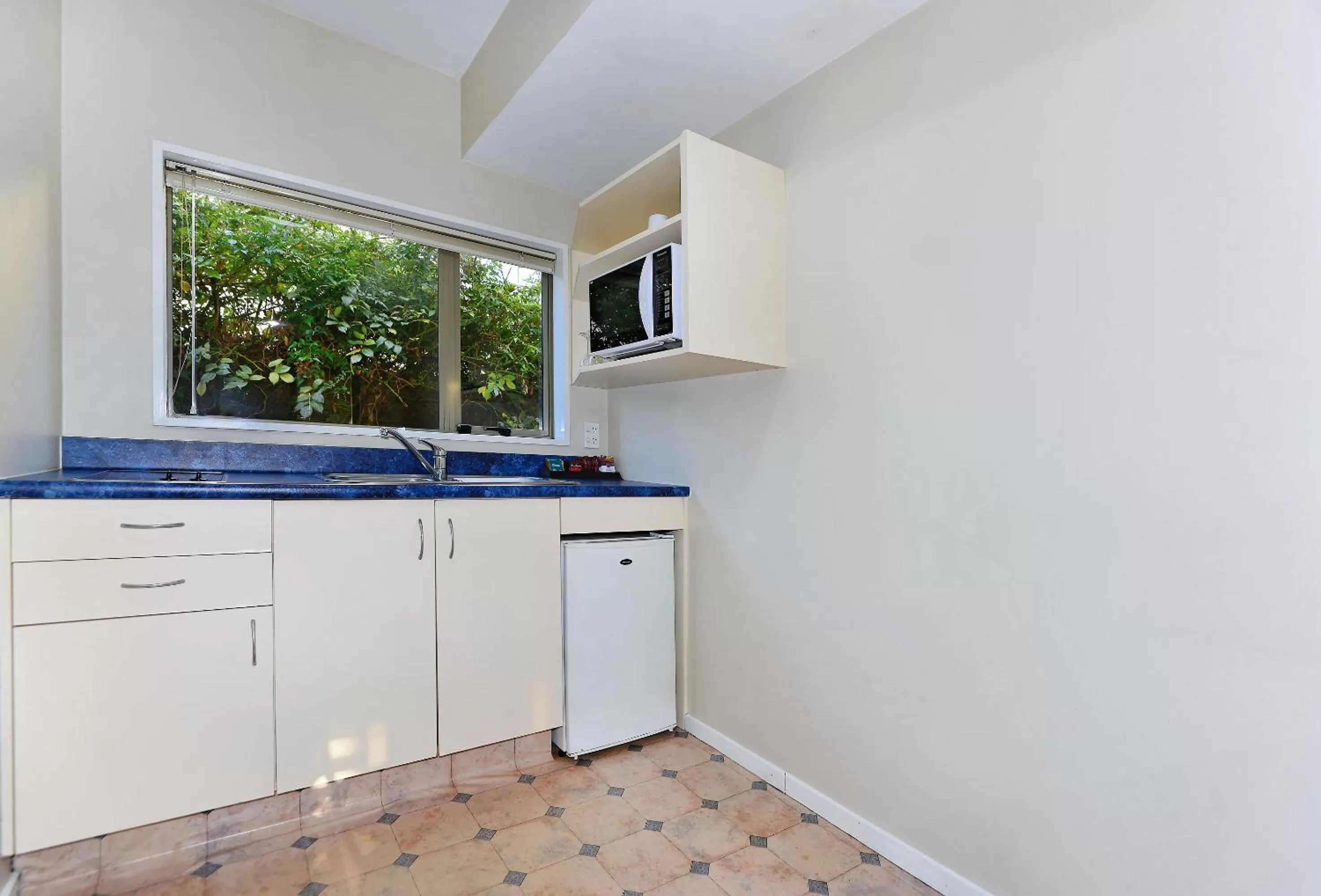 Kitchen or kitchenette in Arena Motel