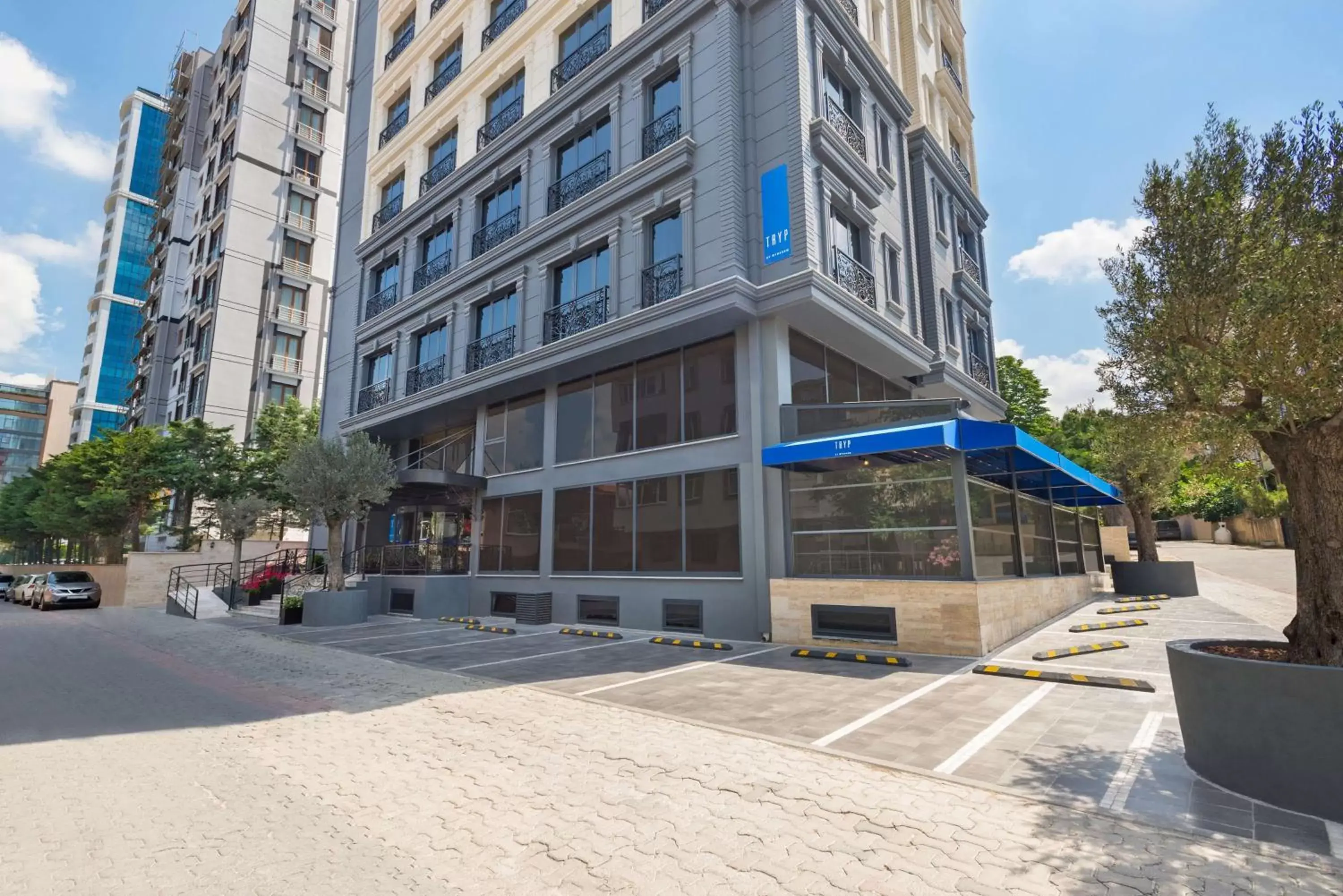 Property building in Tryp by Wyndham Istanbul Atasehir Property building in Tryp by Wyndham Istanbul Atasehir