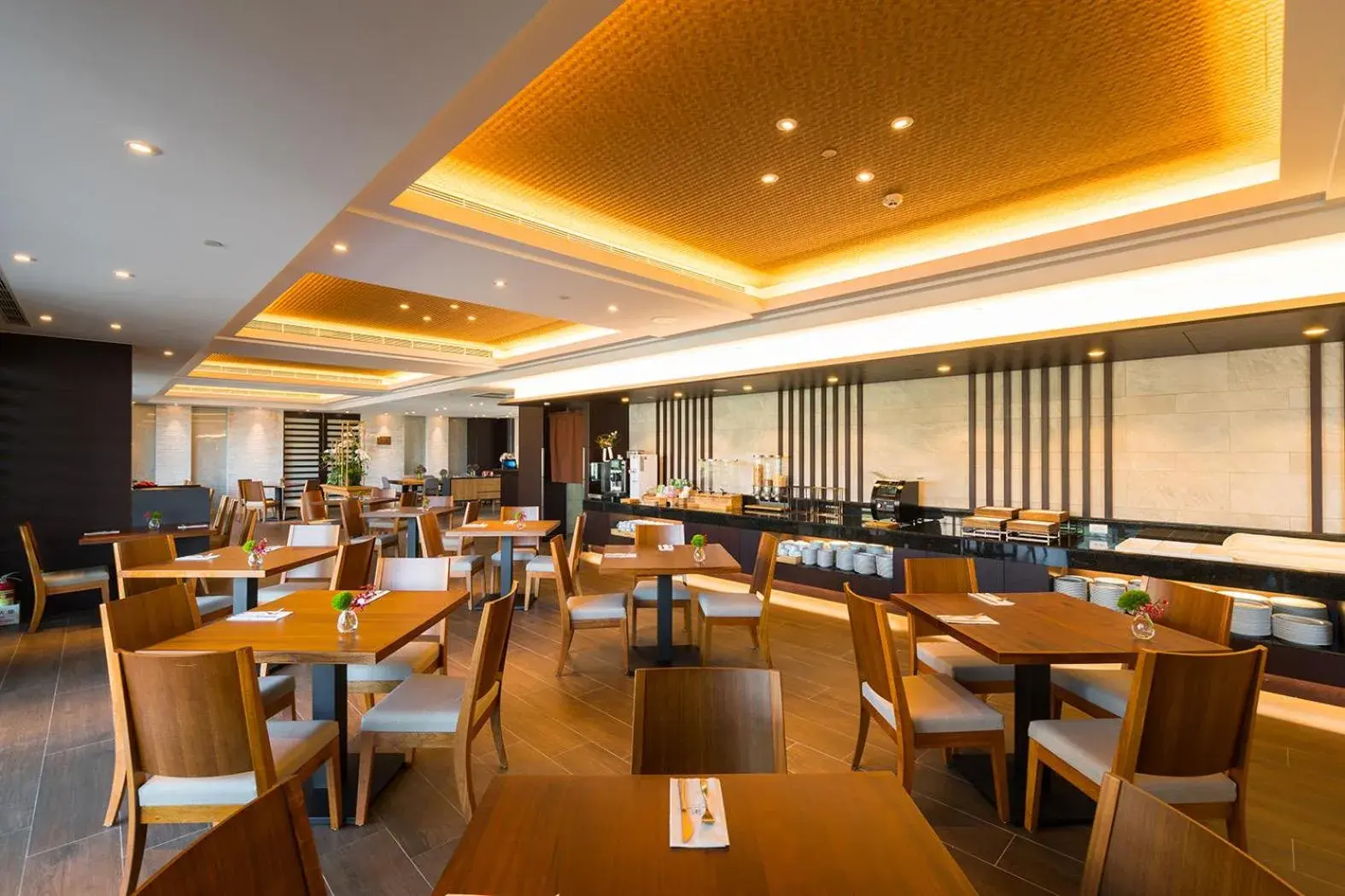 Restaurant/Places to Eat in Asia Pacific Hotel Beitou