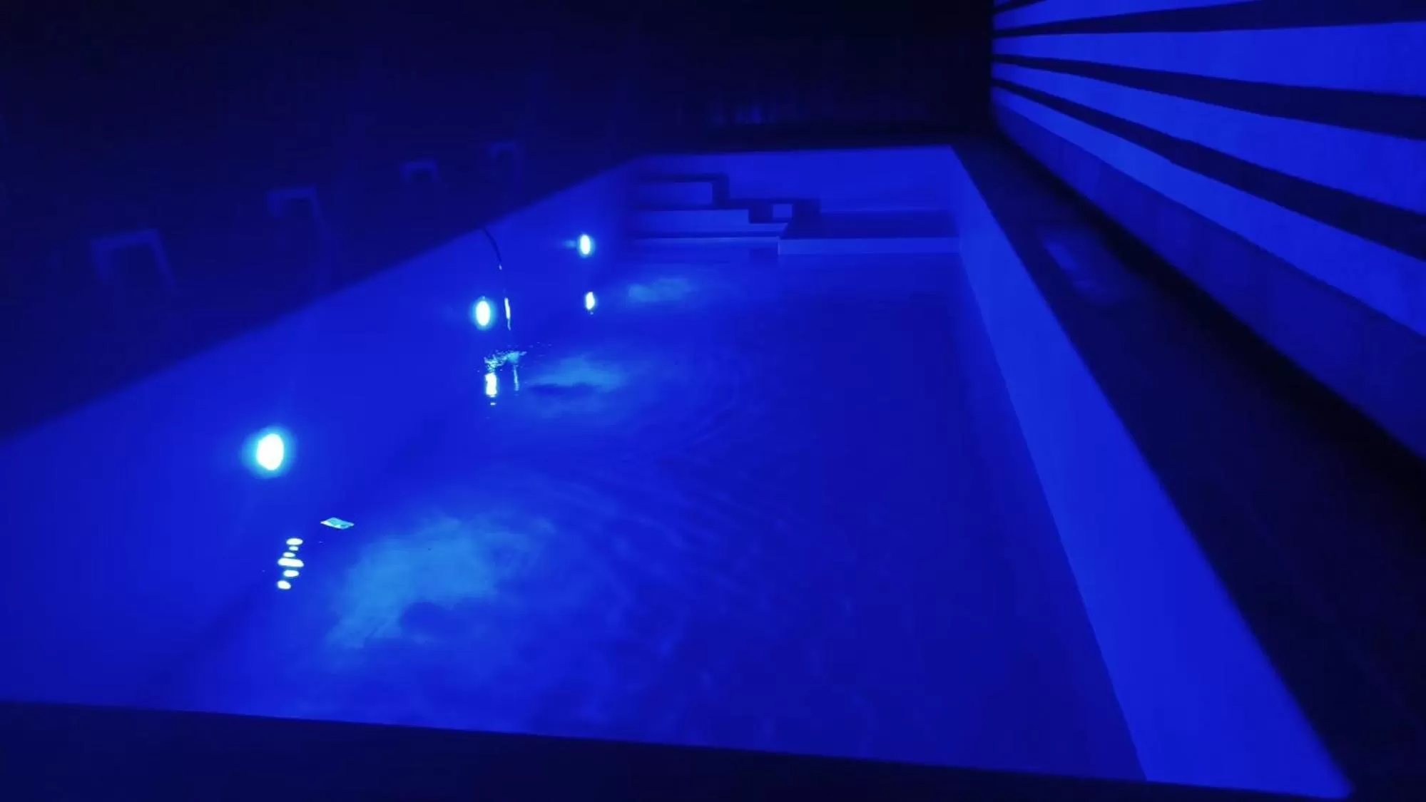 Swimming Pool in Leonchic - Guest House