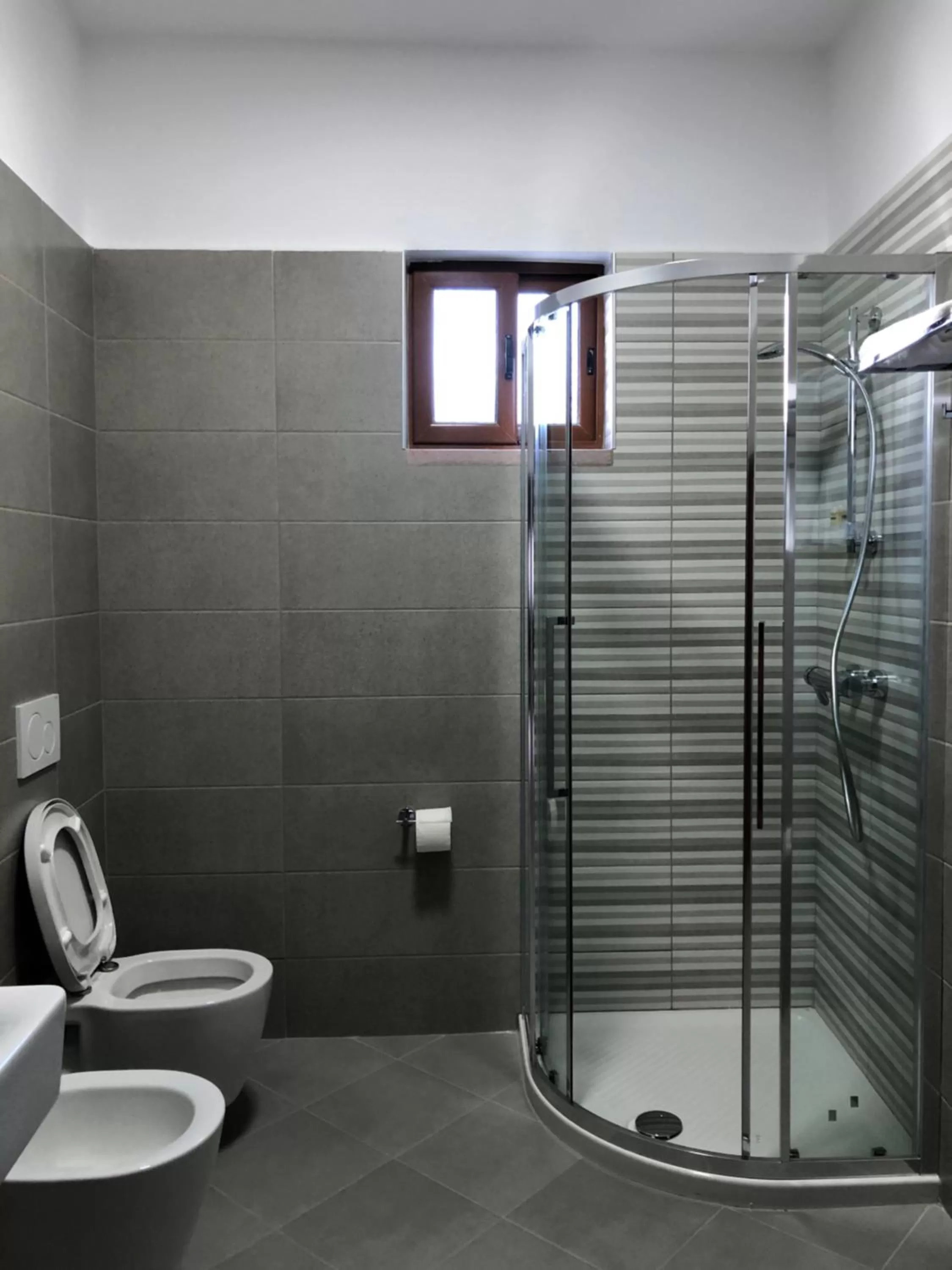 Bathroom in Hotel Kalemi