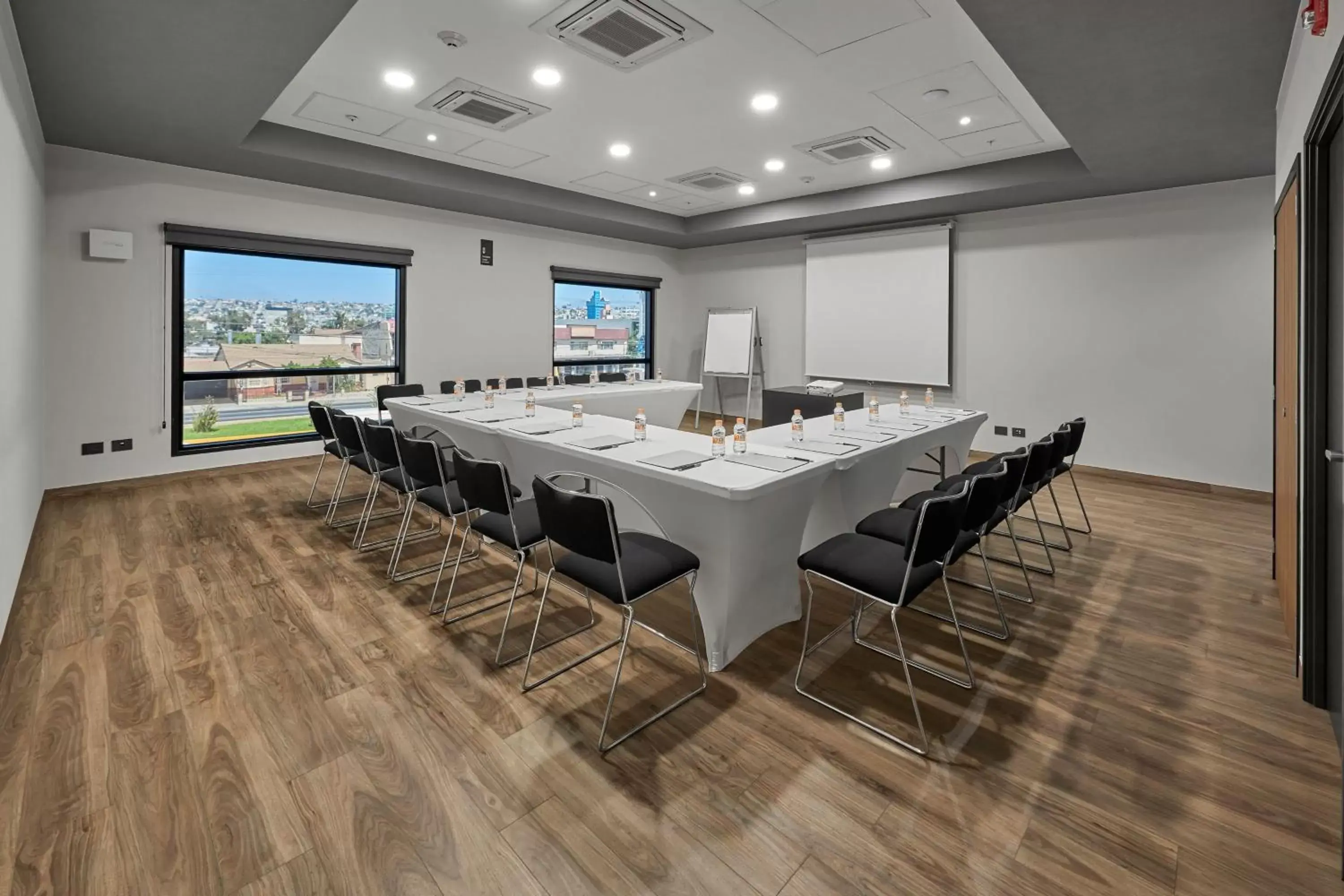 Meeting/conference room in City Express Plus by Marriott Tijuana