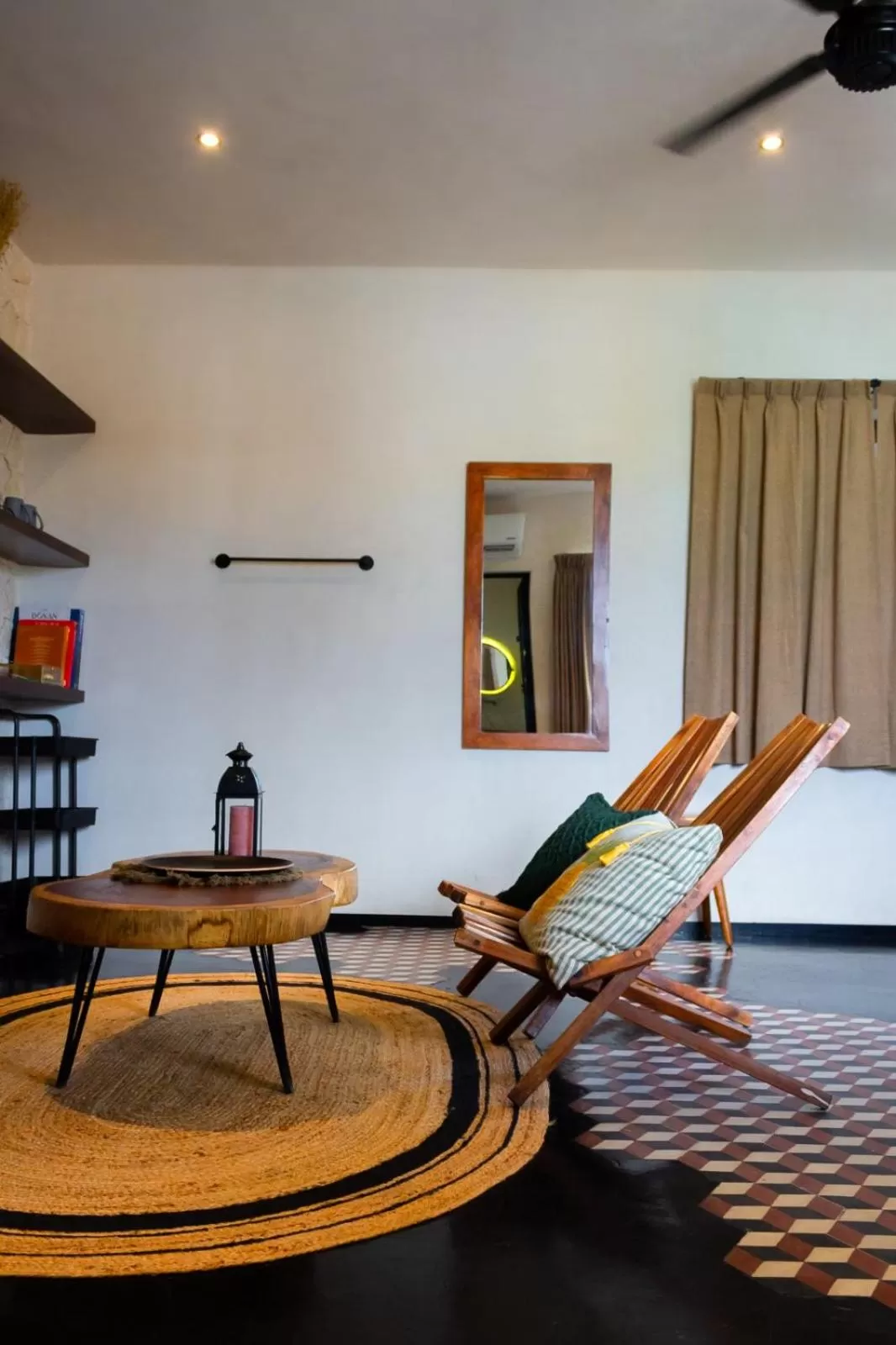 Seating area in Maka Hotel Boutique