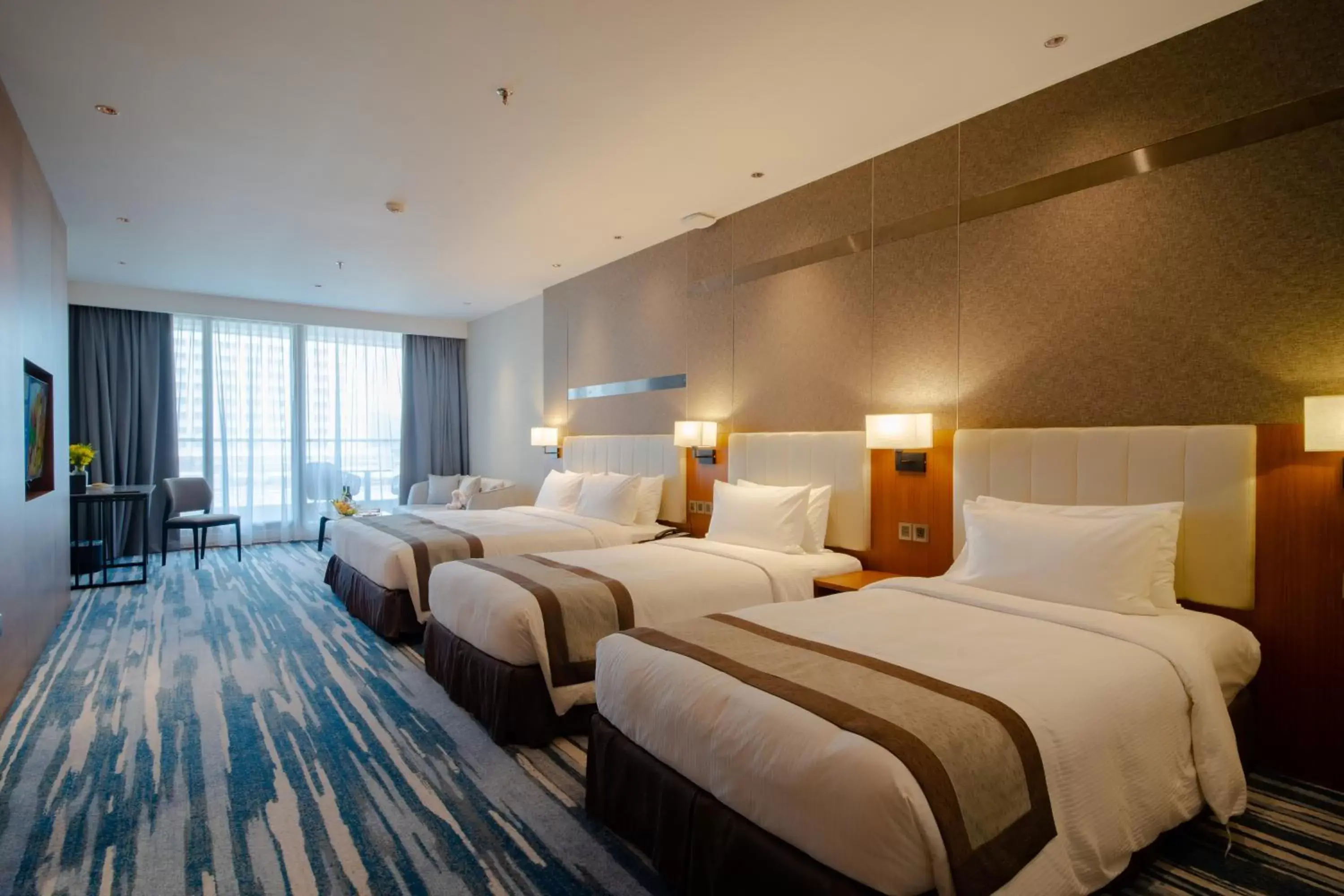 Photo of the whole room, Bed in Horizon Hotel