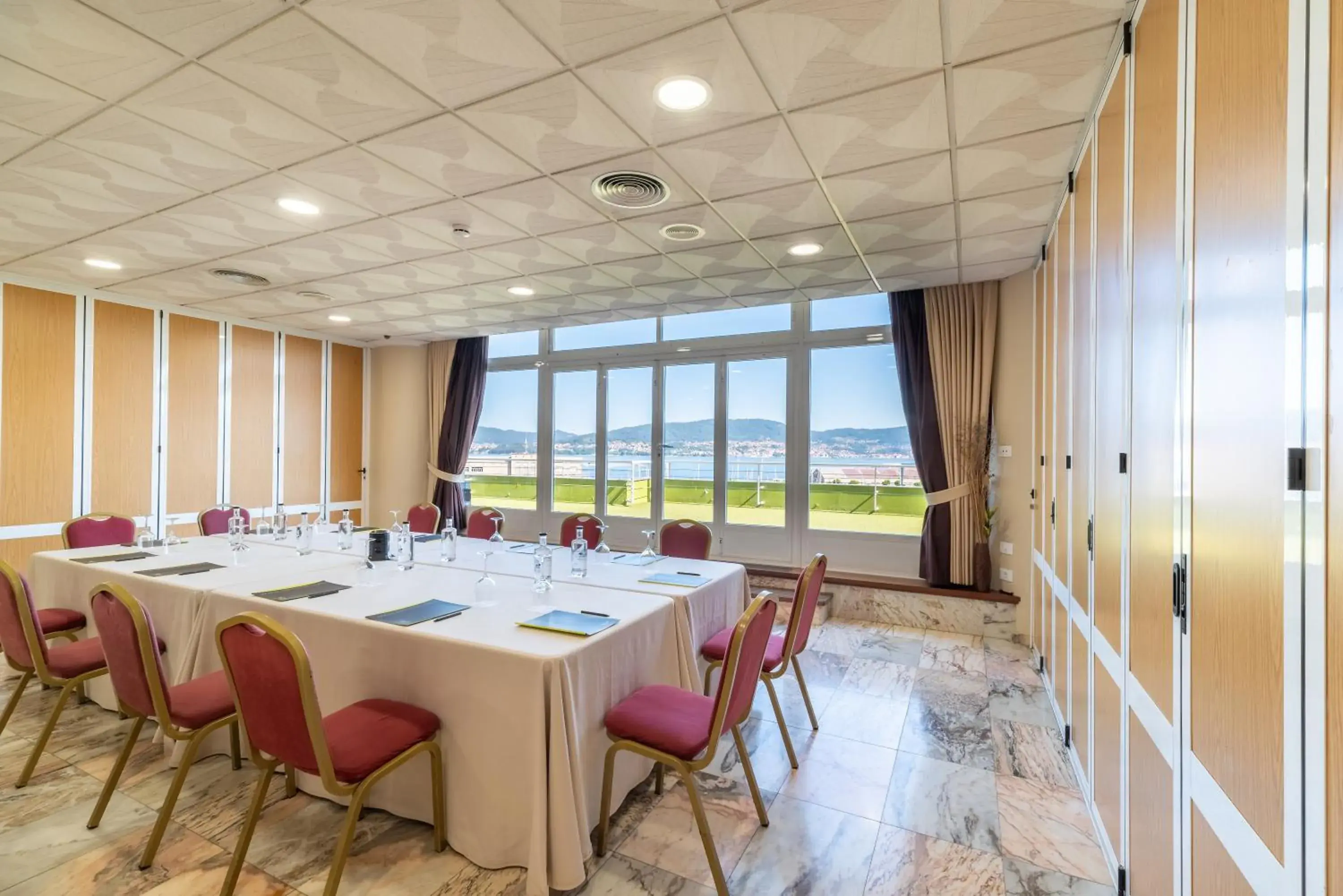 Meeting/conference room in Sercotel Hotel Bahia de Vigo
