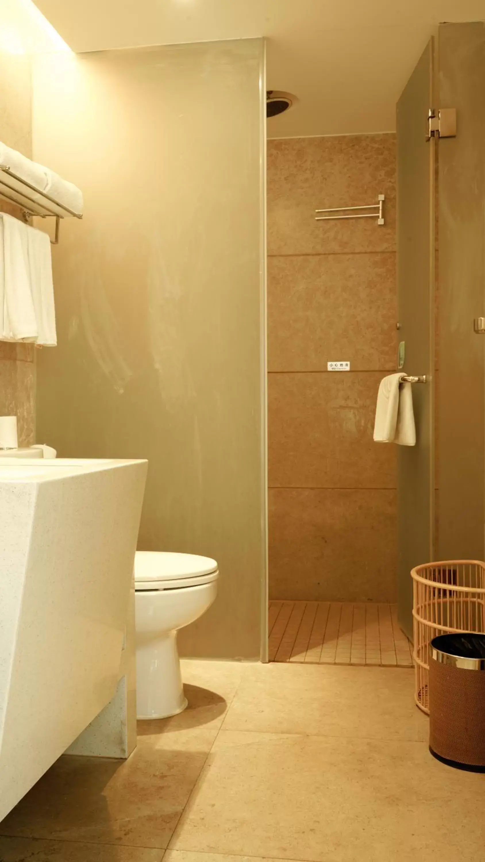 Shower, Bathroom in Paco Hotel Ouzhuang Metro Guangzhou-Free shuttle to Canton fair