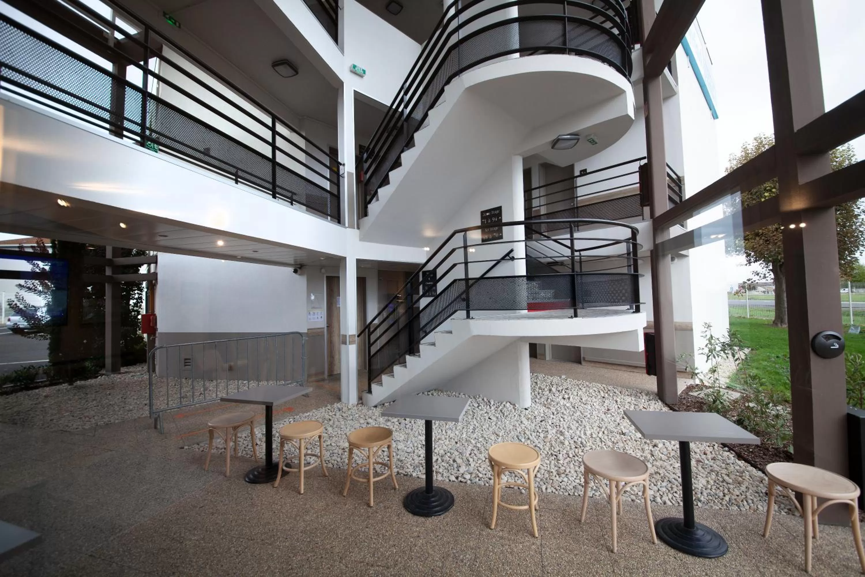 Lobby or reception in Kyriad Direct Clermont Ferrand Nord Gerzat