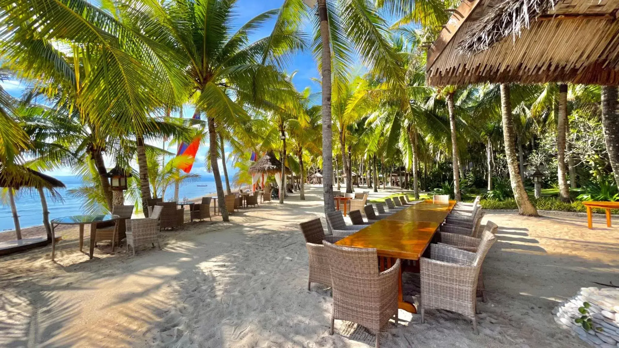 Restaurant/places to eat in Coco Grove Beach Resort, Siquijor Island Restaurant/places to eat in Coco Grove Beach Resort, Siquijor Island