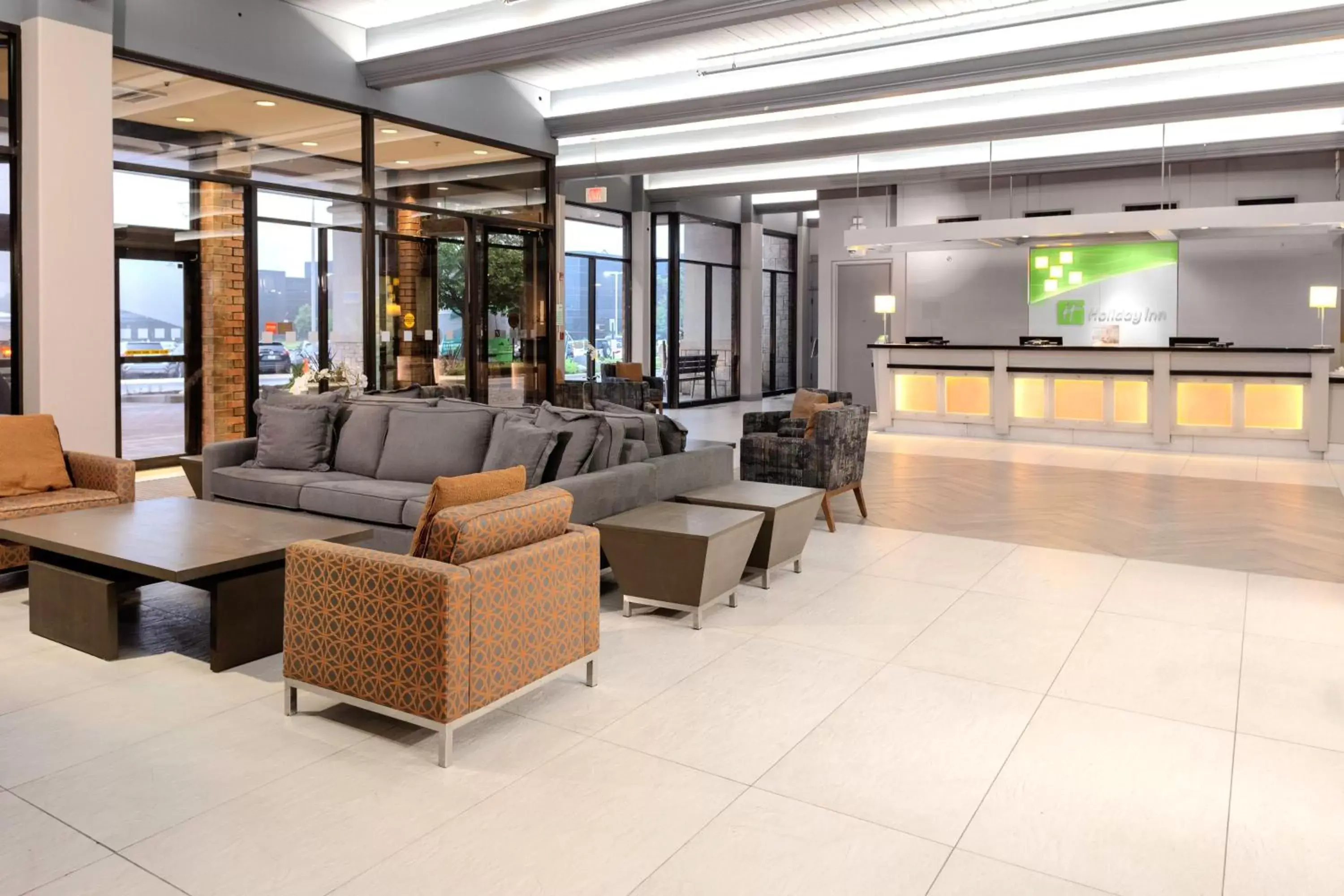 Property building, Lobby/Reception in Holiday Inn Chicago SW-Countryside ConfCtr, an IHG Hotel