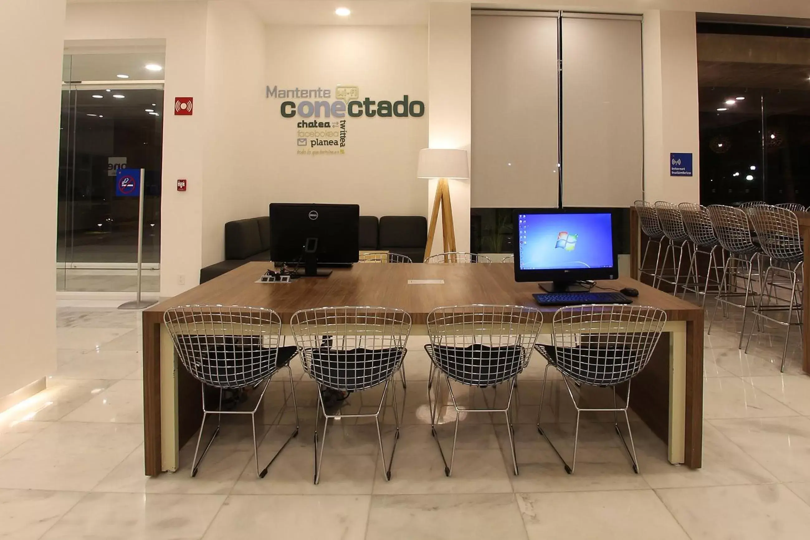 Business facilities in One Villahermosa 2000