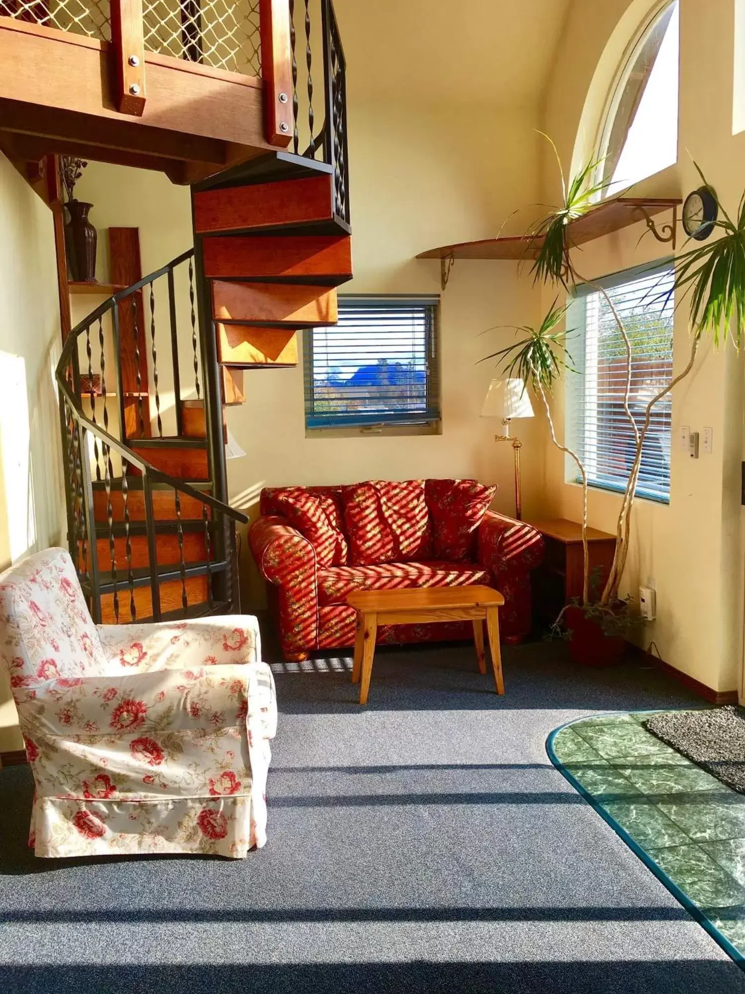 Seating Area in Driftwood Inn