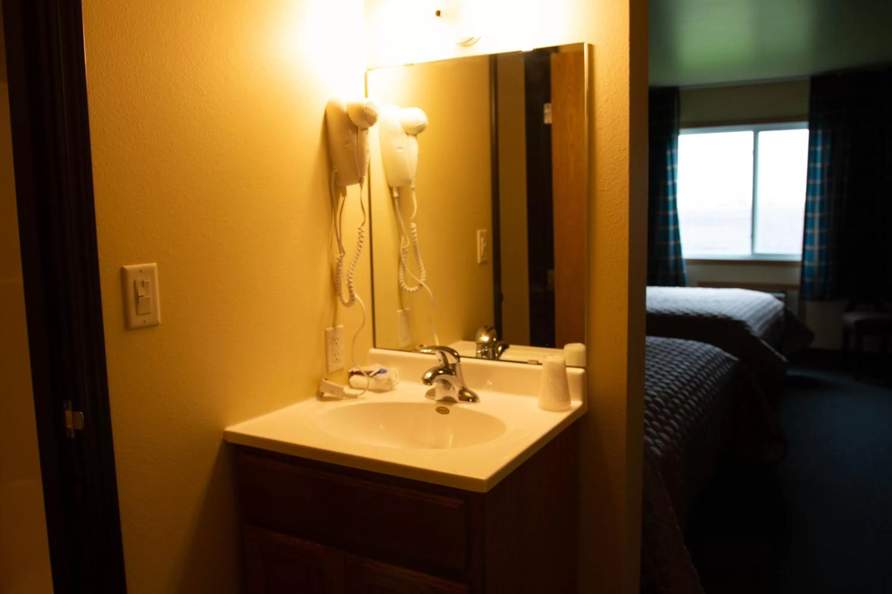 Bed in East Grand Inn