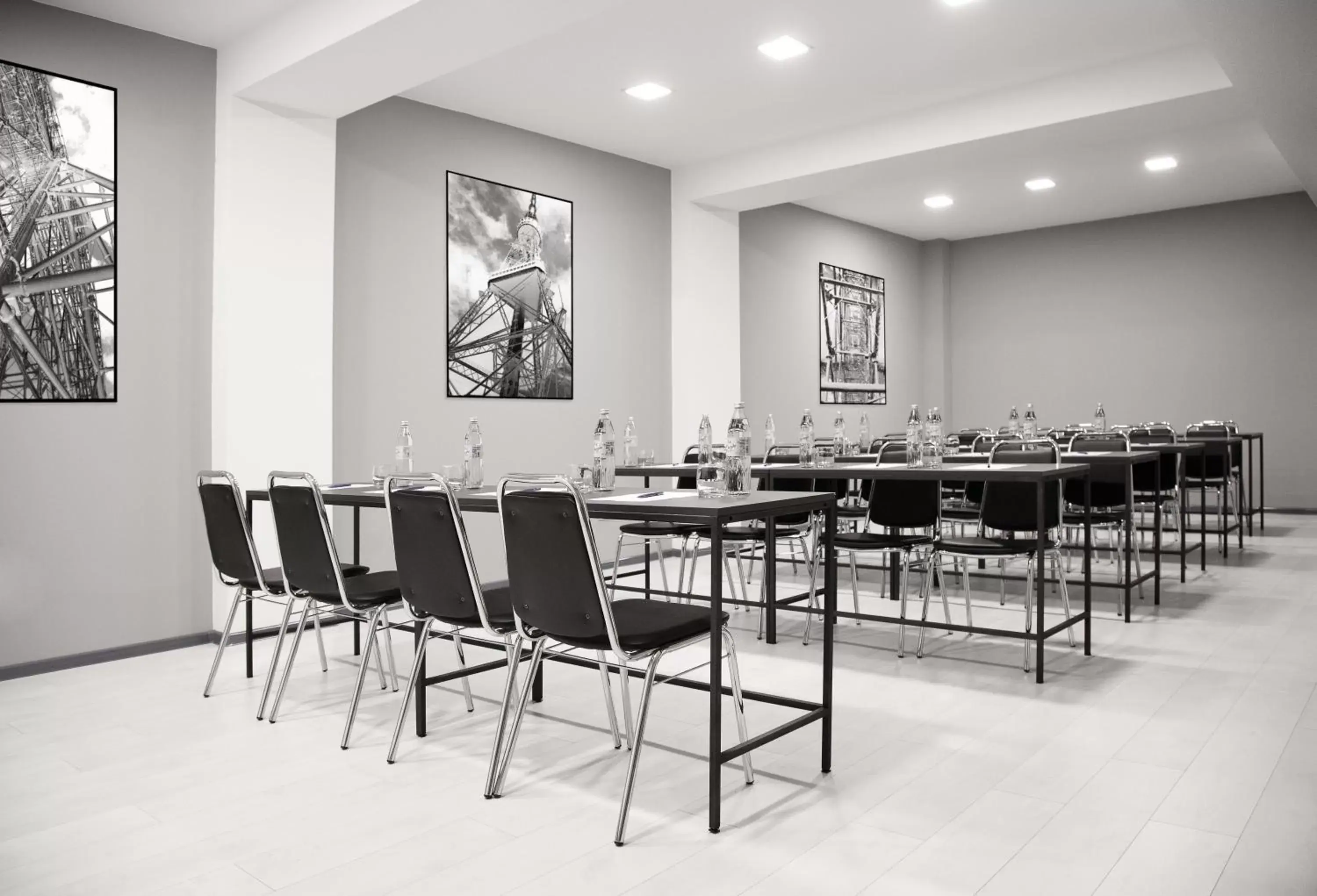 Meeting/conference room, Restaurant/Places to Eat in The Terrace Boutique Hotel