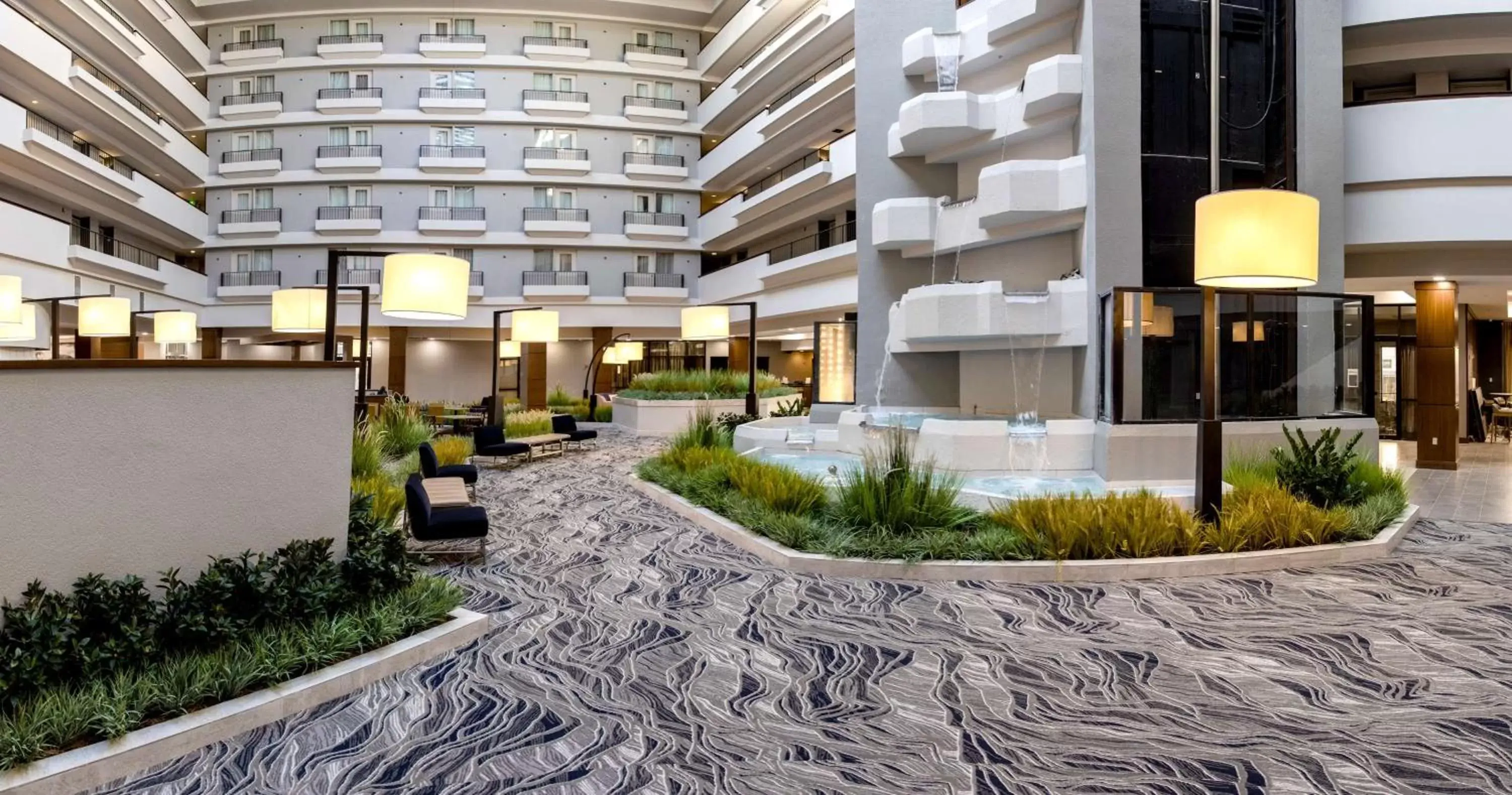 Lobby or reception in DoubleTree by Hilton Davenport Lobby or reception in DoubleTree by Hilton Davenport