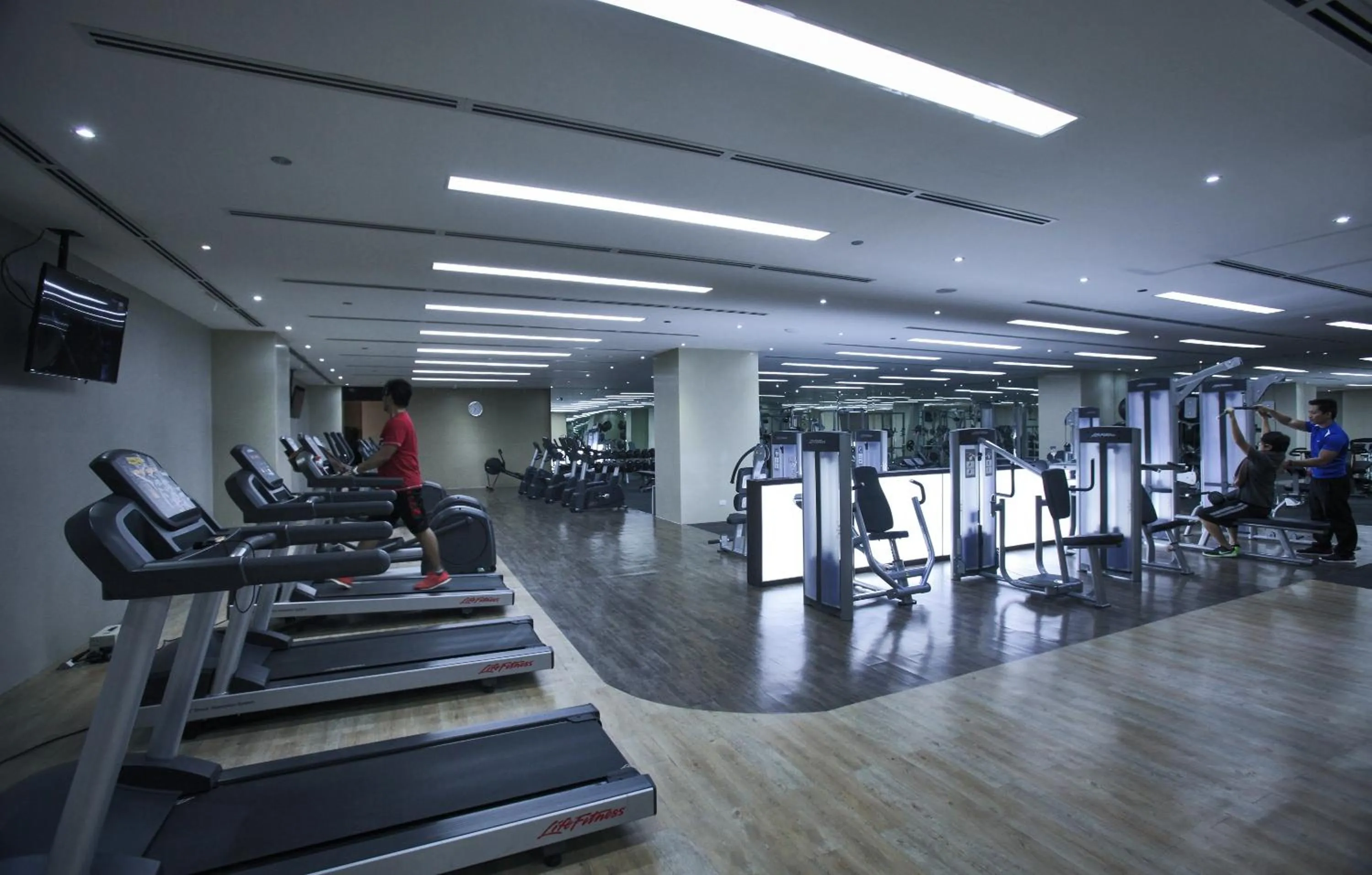 Fitness centre/facilities in Limketkai Luxe Hotel