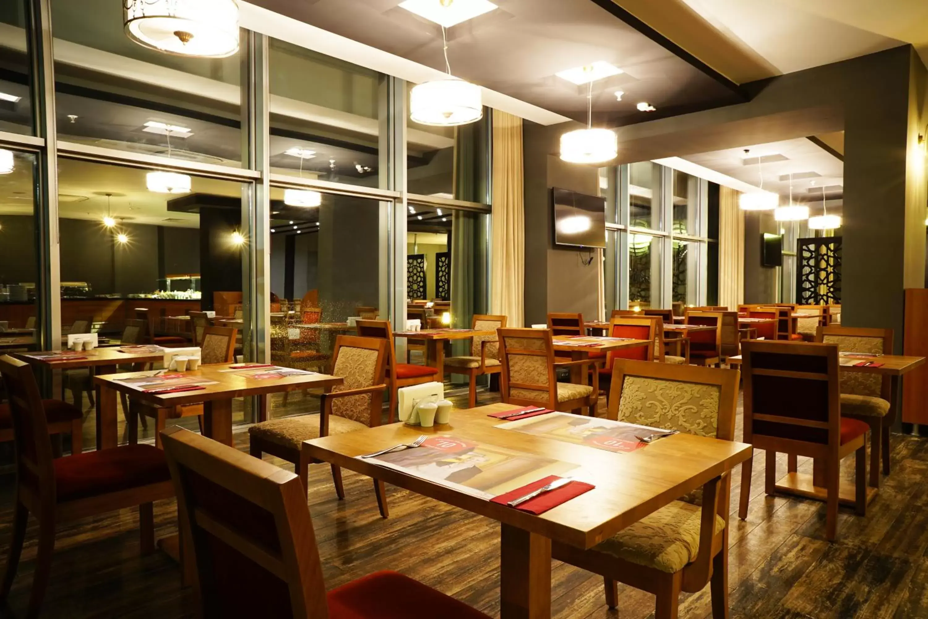 Restaurant/Places to Eat in Ramada By Wyndham Soma