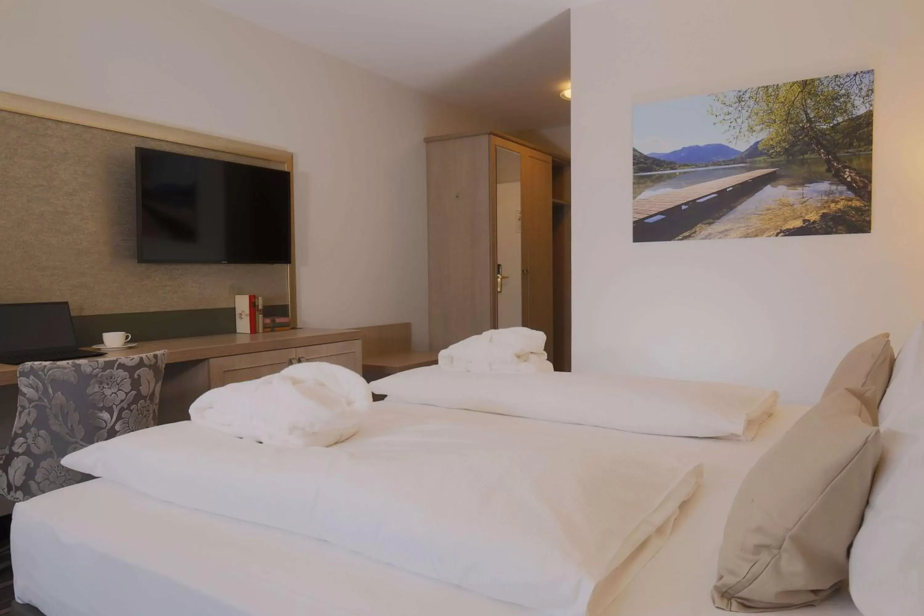 Bedroom, Bed in Best Western Premier Bayerischer Hof Miesbach