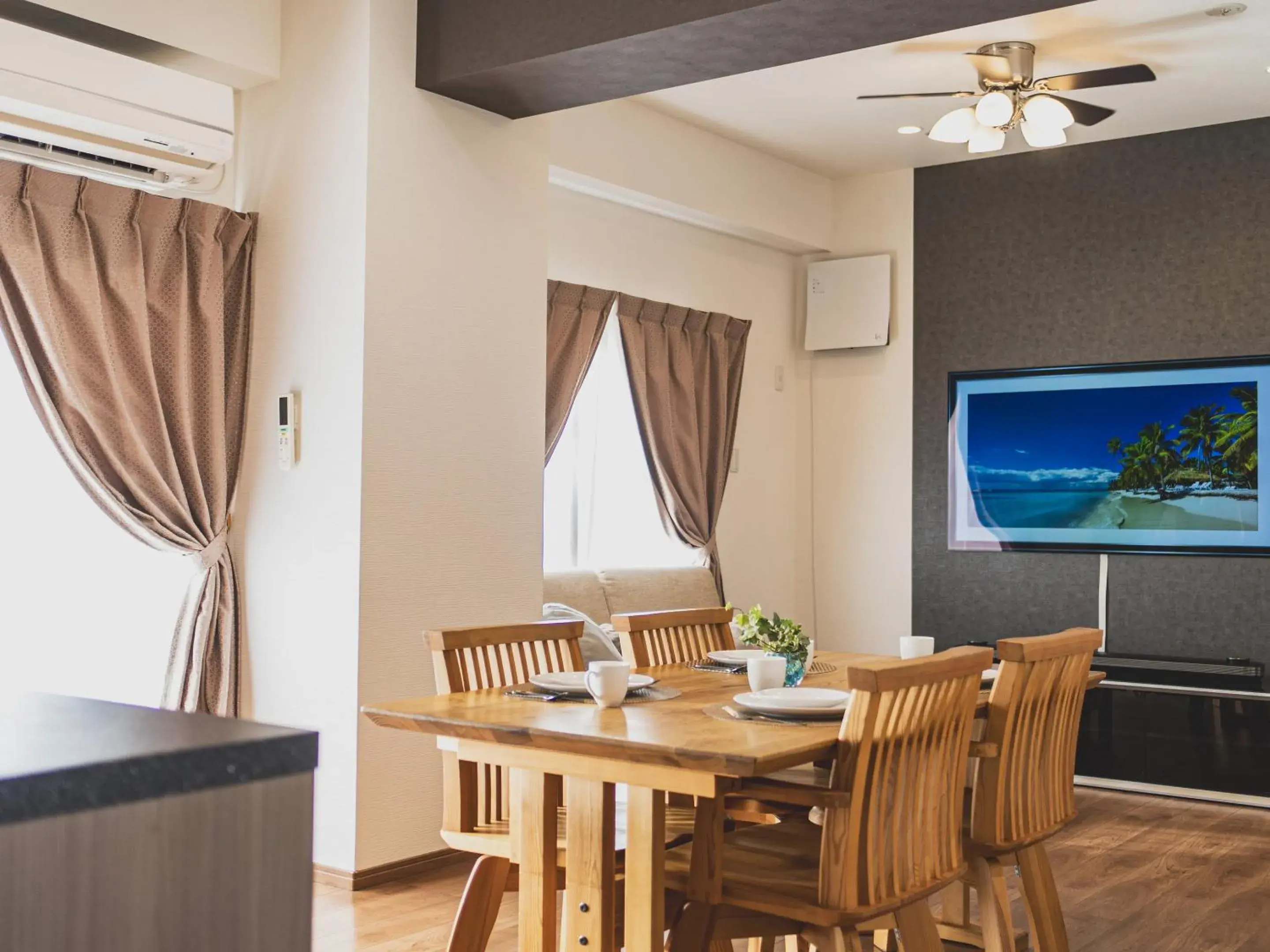 TV and multimedia, Dining Area in Comfort Plus