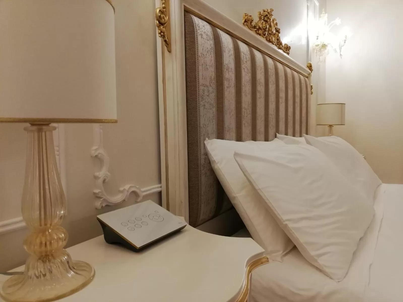 Bedroom, Bed in Ca' Bonfadini Historic Experience