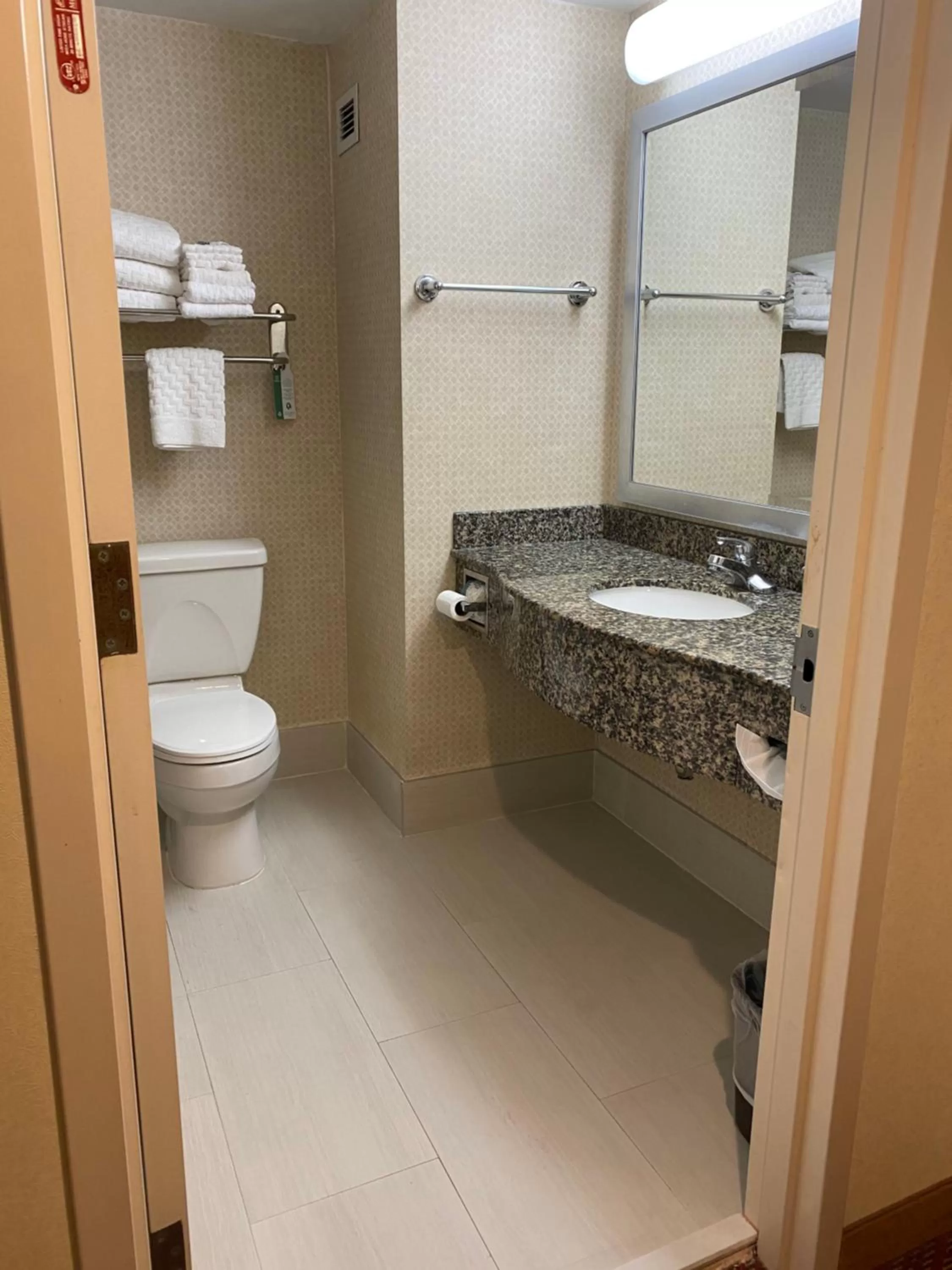 Toilet in Best Western Bar Harbour Inn